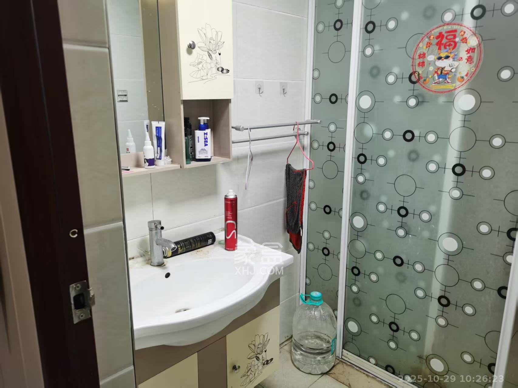 谷山乐园二期  2室2厅1卫    1700.0元/月 谷山乐园二期  2室2厅1卫    1700.0元/月室内图