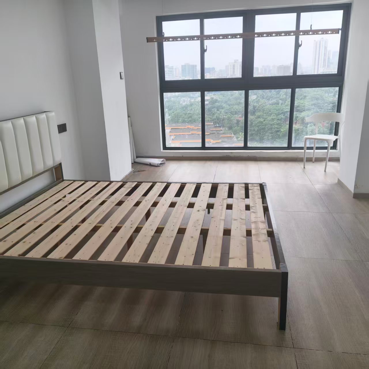 美舍公馆  1室0厅1卫    1700.0元/月