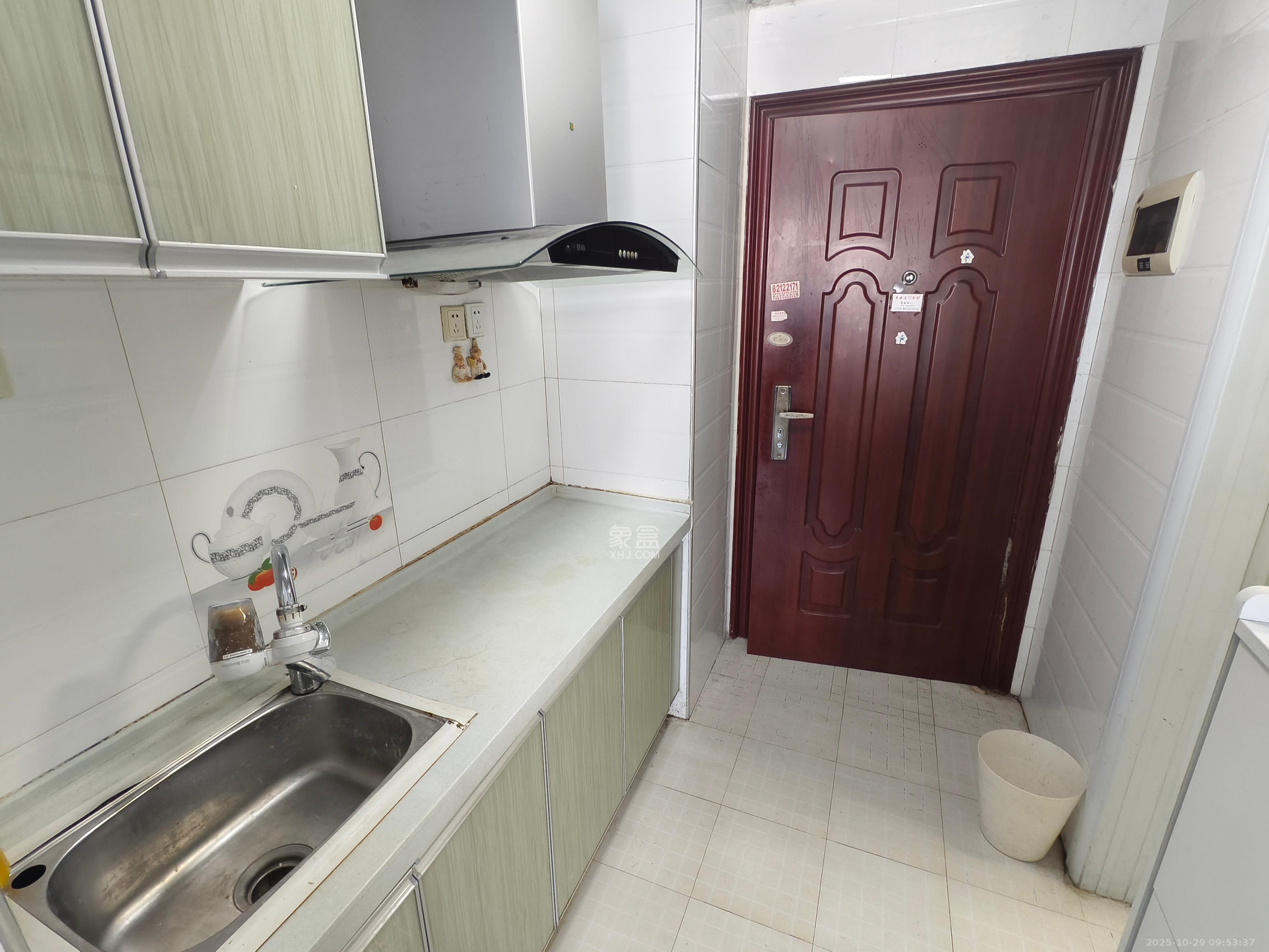 名富公寓  1室0厅1卫    1300.0元/月室内图