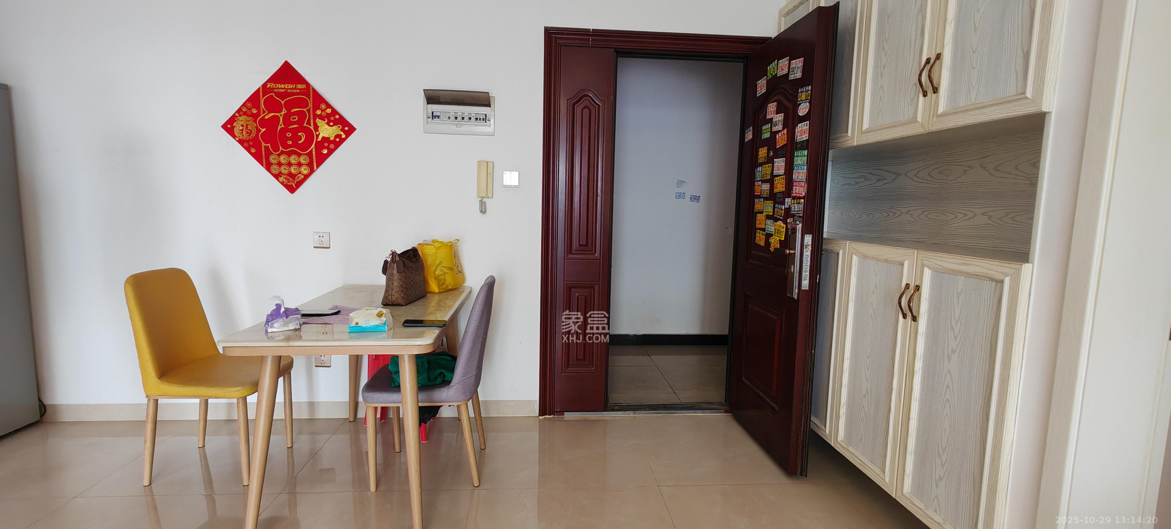 东方美地 3室2厅1卫 2300.0元/月 东方美地 3室2厅1卫 2300.0元/月室内图