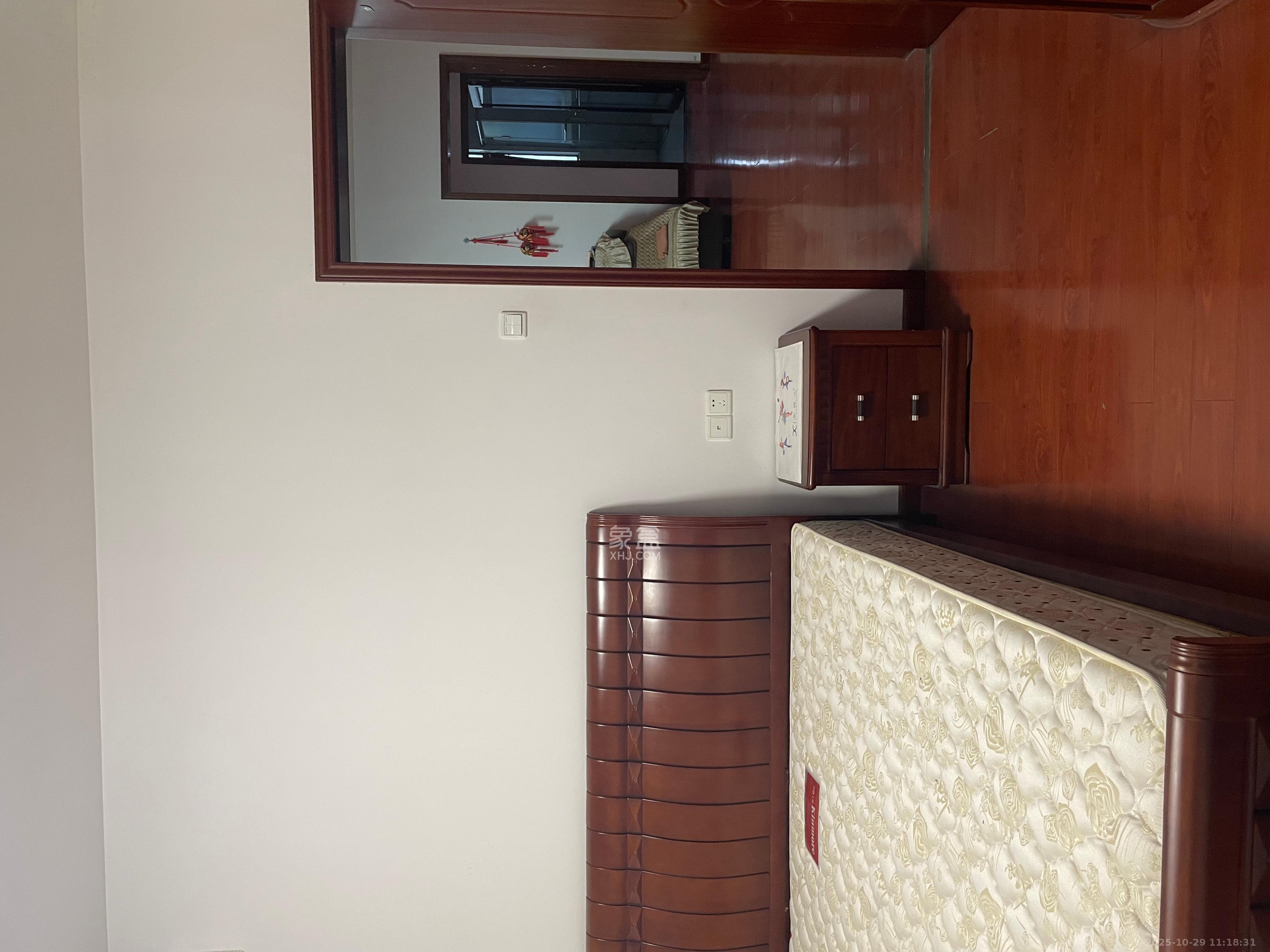 湘江世纪城咏江苑  3室2厅2卫    2800.0元/月室内图