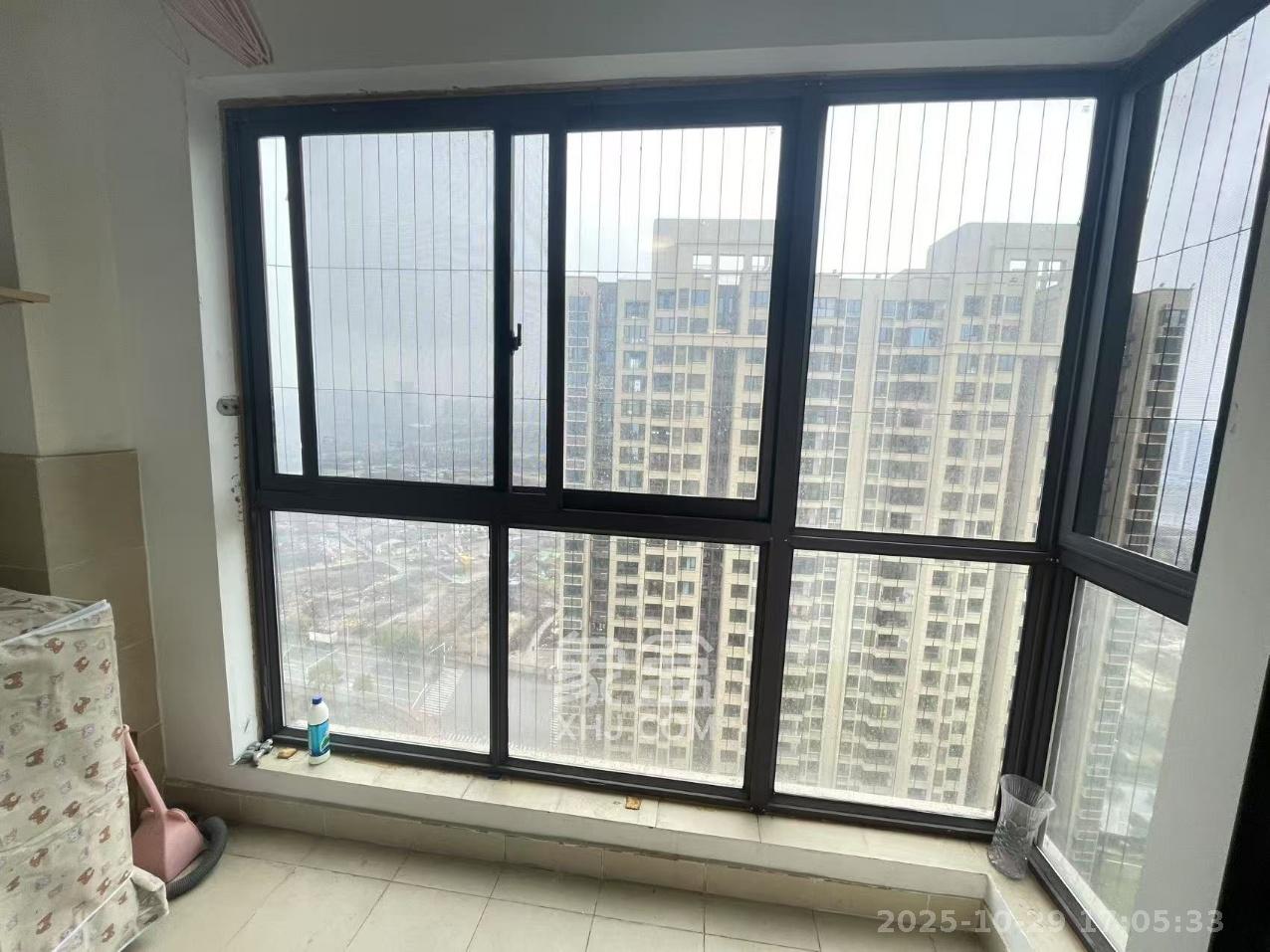 阳光城尚东湾青柠园  4室2厅2卫    3000.0元/月 阳光城尚东湾青柠园  4室2厅2卫    3000.0元/月室内图