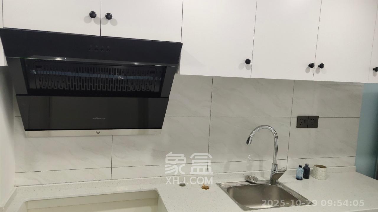 裕天国际商汇中心  2室2厅1卫    2000.0元/月室内图