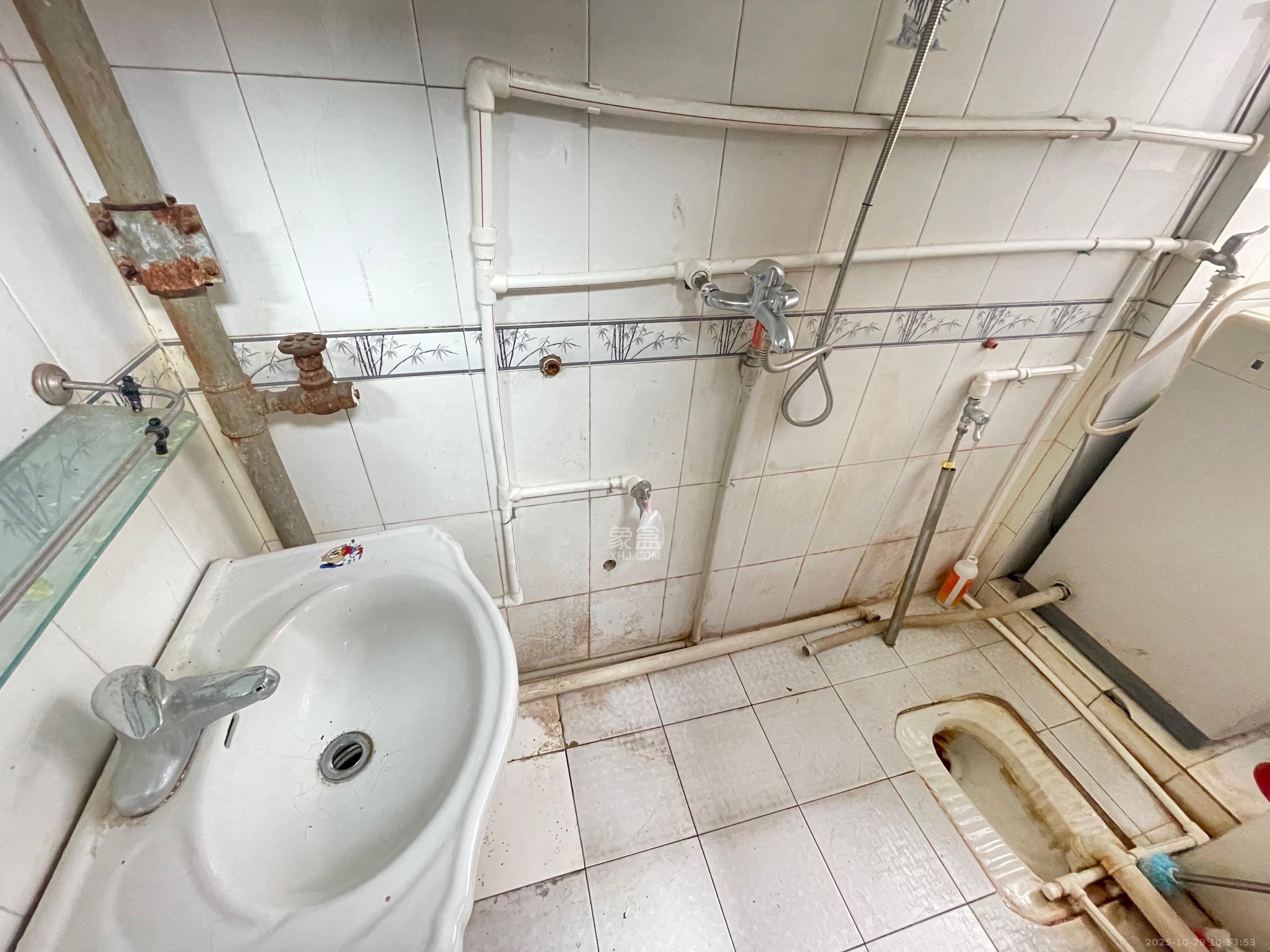 湖南医大附二院红旗区宿舍  2室1厅1卫    2000.0元/月室内图