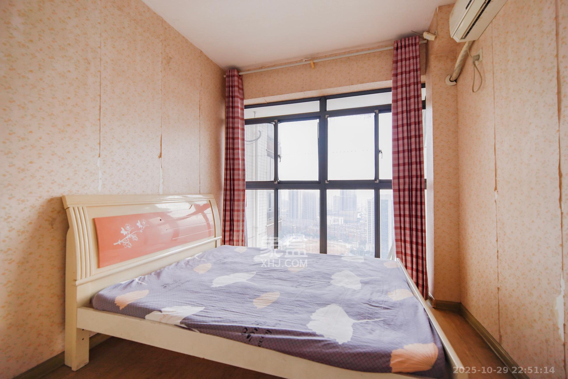 城南故事家园  1室1厅1卫    75.0万卧室