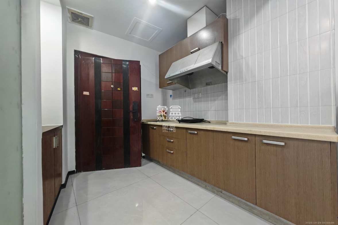 通华天都 1室1厅1卫 1700.0元/月 通华天都 1室1厅1卫 1700.0元/月室内图