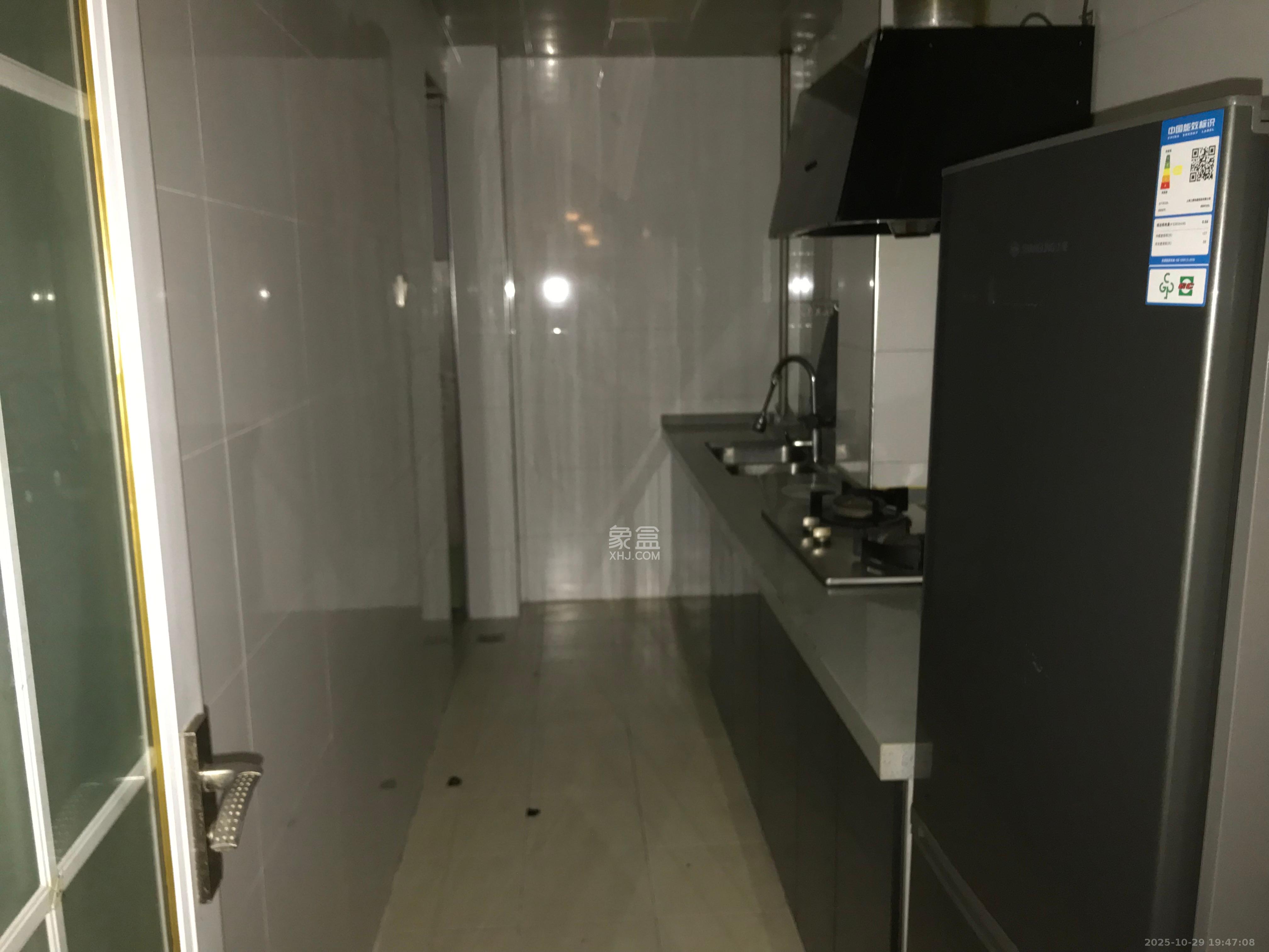 新长海广场  2室2厅1卫    1800.0元/月 新长海广场  2室2厅1卫    1800.0元/月室内图