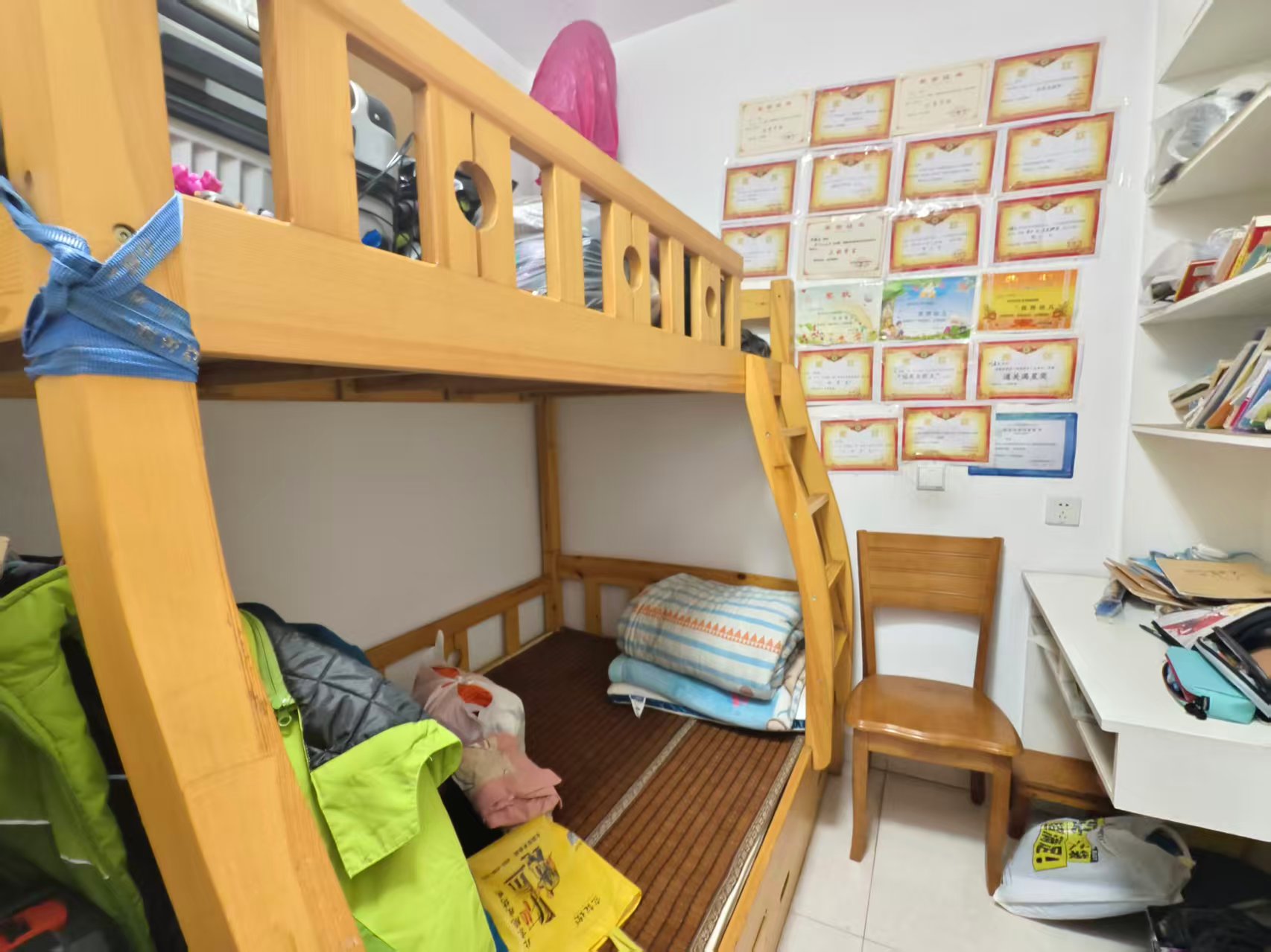 圣华名城建设北路110号  3室2厅1卫    35.0万 圣华名城建设北路110号  3室2厅1卫    35.0万室内图