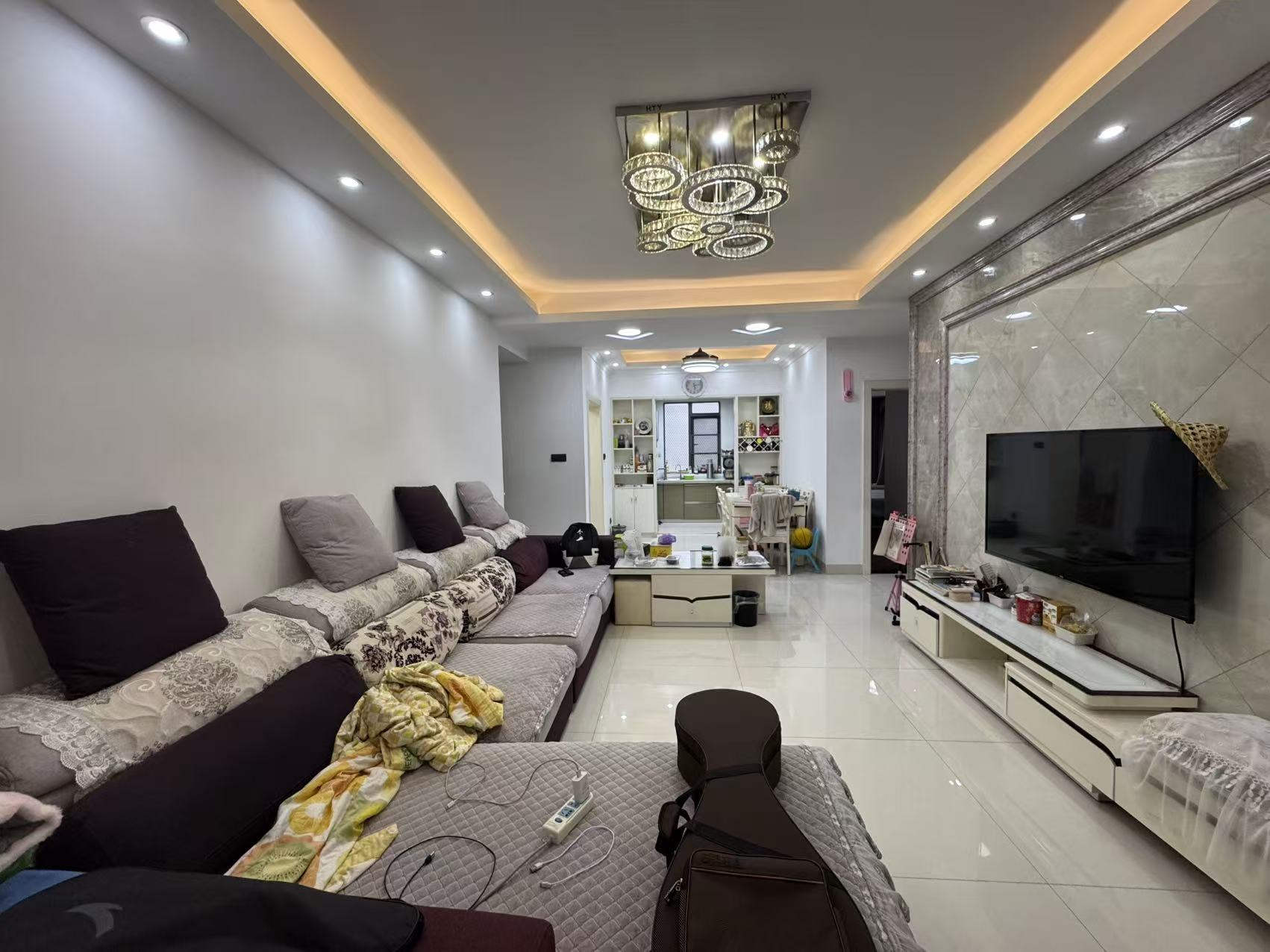 庐山春天早安华晨  1室2厅1卫    63.0万室内图