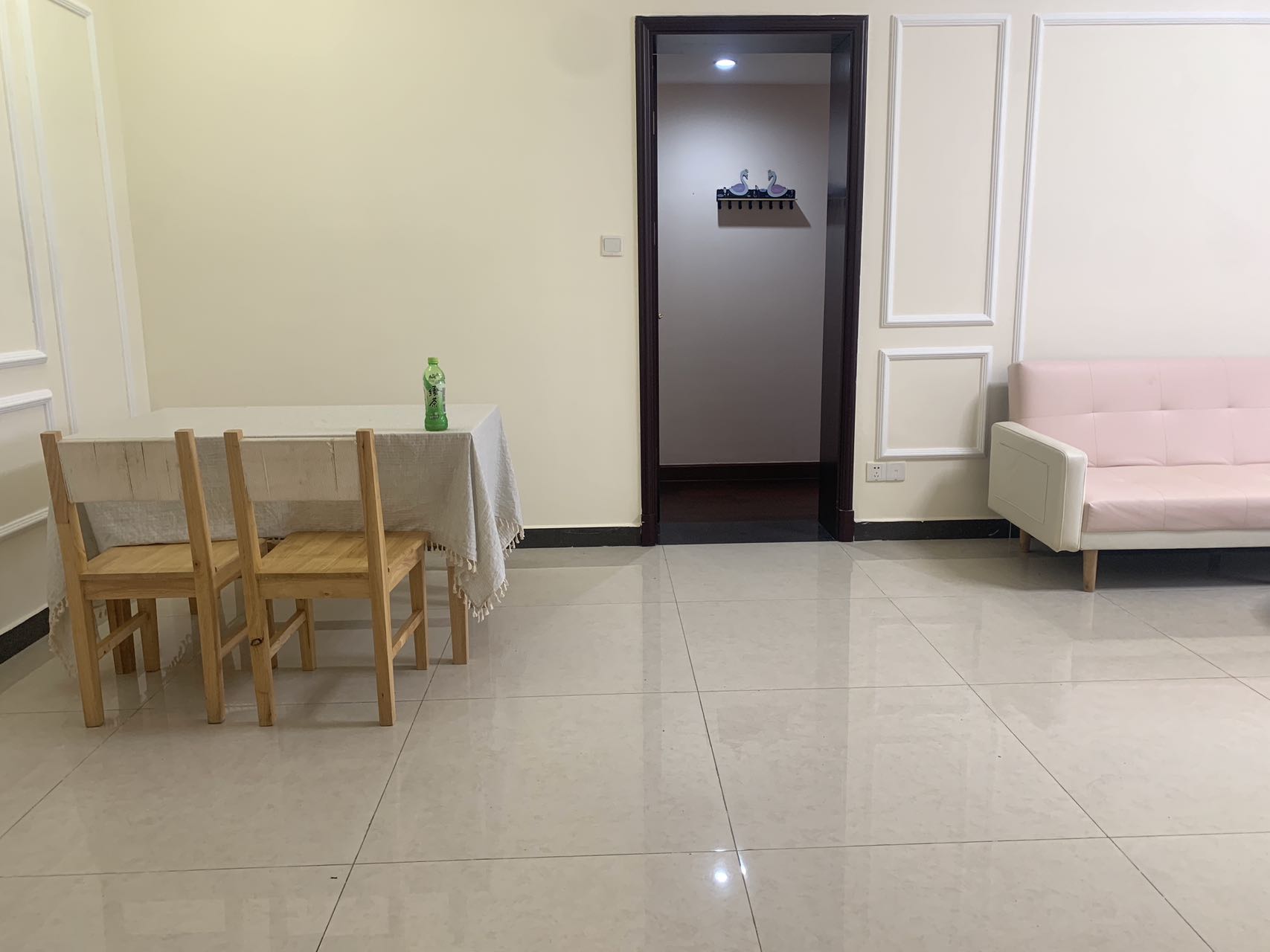 恒大外滩  1室1厅1卫    2600.0元/月室内图