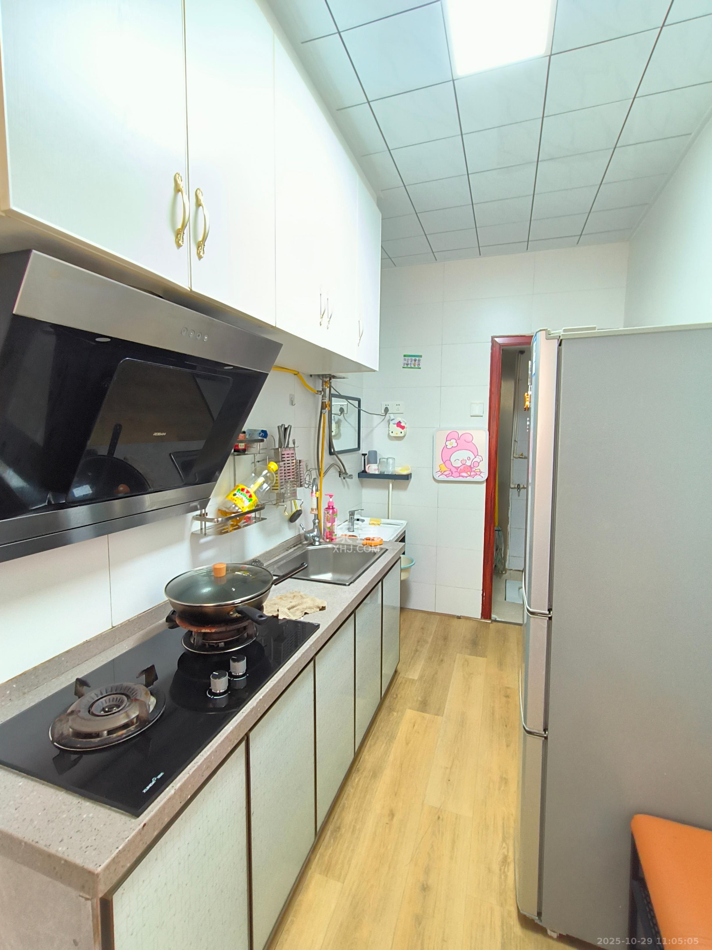 袁家岭省煤炭厅宿舍(芙蓉区省煤炭局小区)  2室2厅1卫    2000.0元/月 袁家岭省煤炭厅宿舍(芙蓉区省煤炭局小区)  2室2厅1卫    2000.0元/月室内图