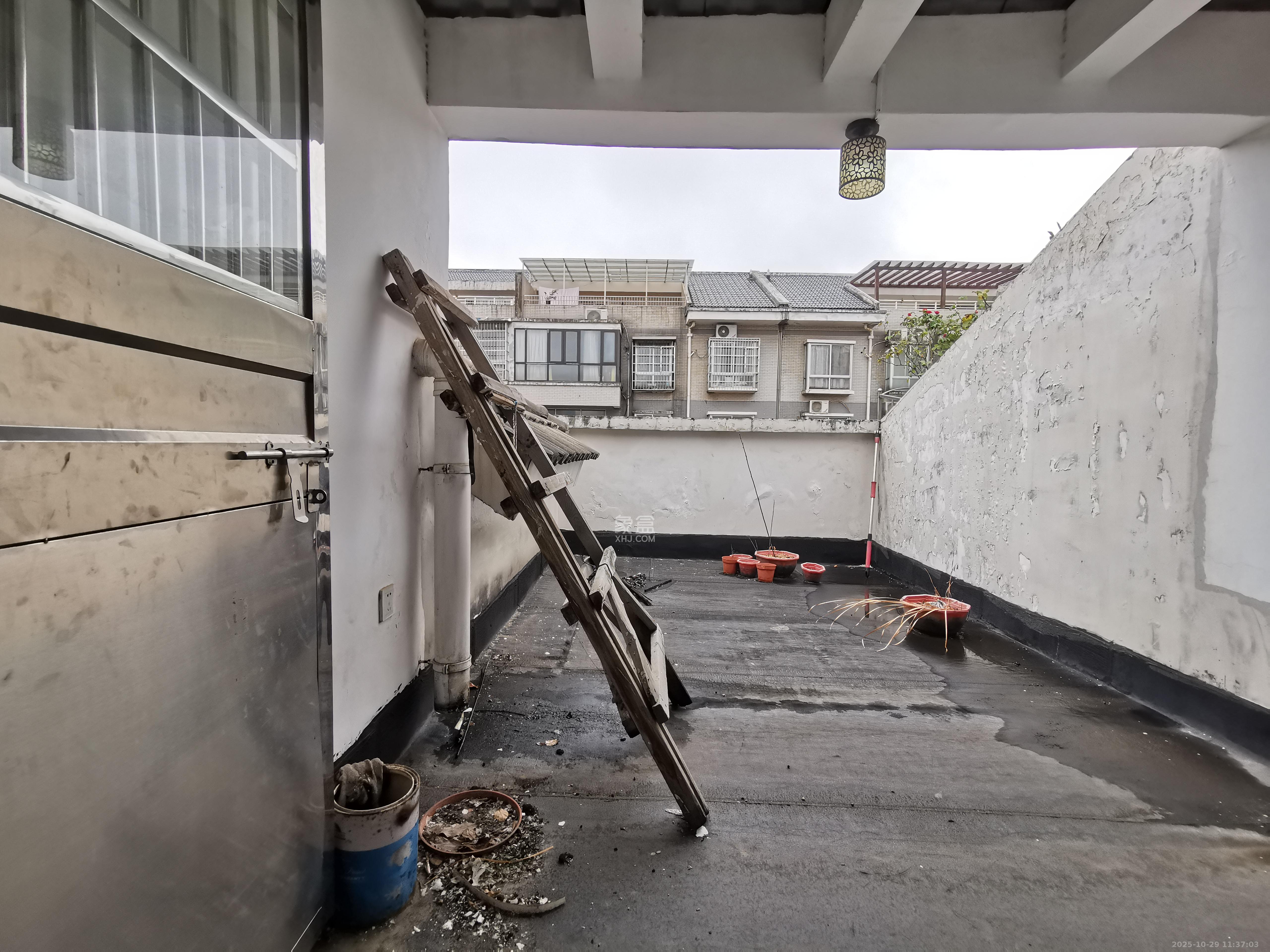 含浦家苑 4室2厅2卫 1680.0元/月 含浦家苑 4室2厅2卫 1680.0元/月室内图