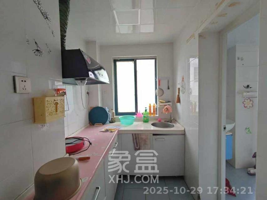 湘江银座 1室0厅0卫 1700.0元/月 湘江银座 1室0厅0卫 1700.0元/月室内图