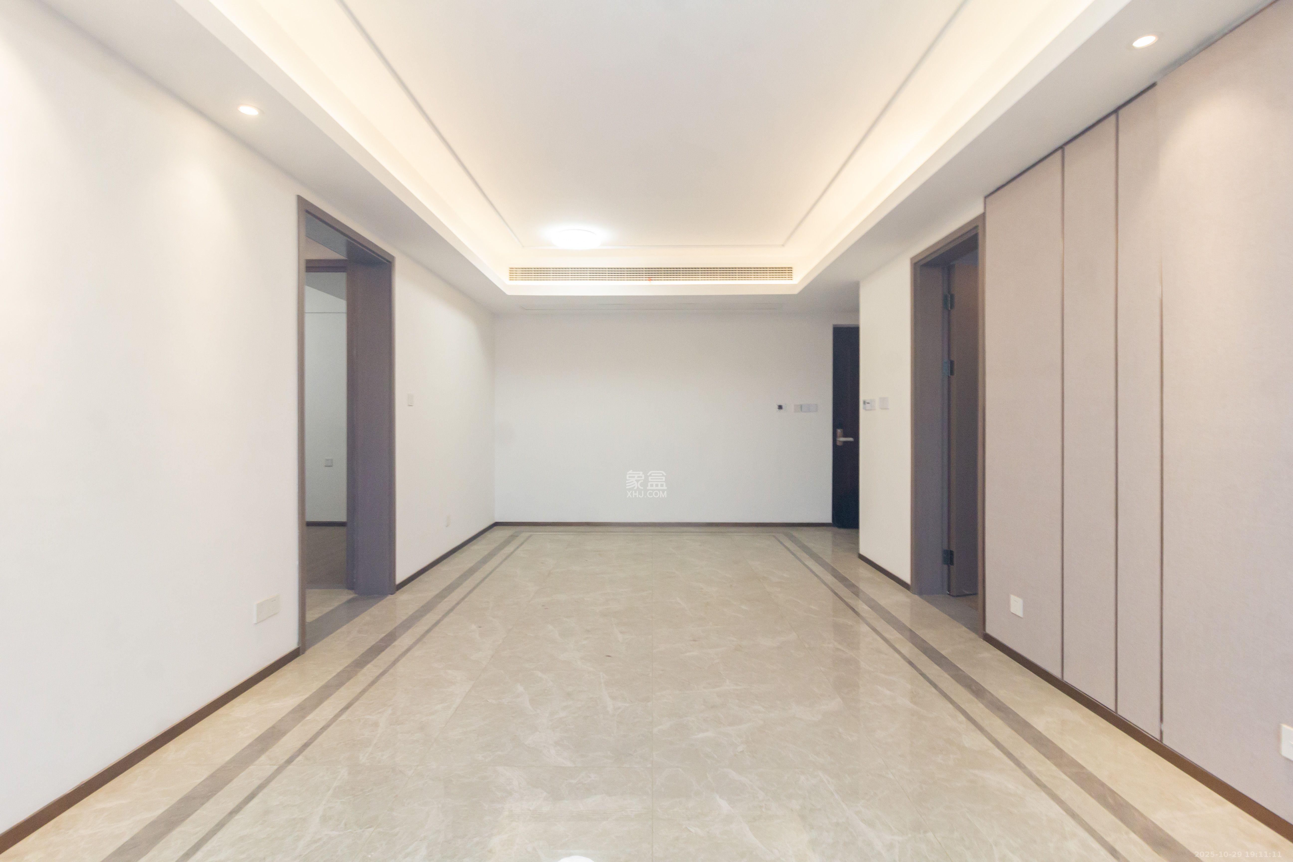 金茂建发观悦  4室2厅2卫    4500.0元/月