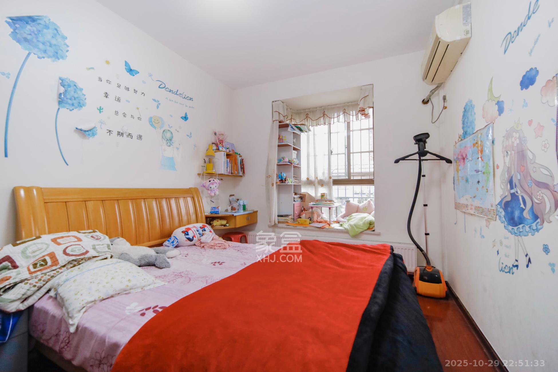 湘翰御舍  4室2厅1卫    102.0万卧室