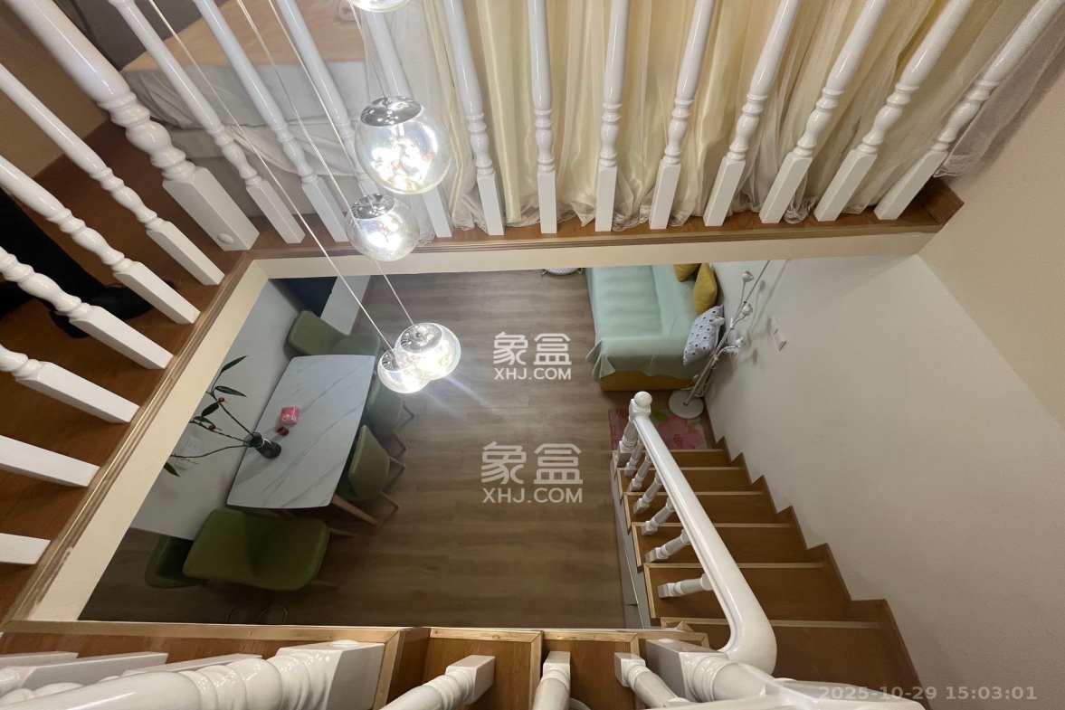 卓越江岸 2室1厅1卫 2600.0元/月 卓越江岸 2室1厅1卫 2600.0元/月室内图