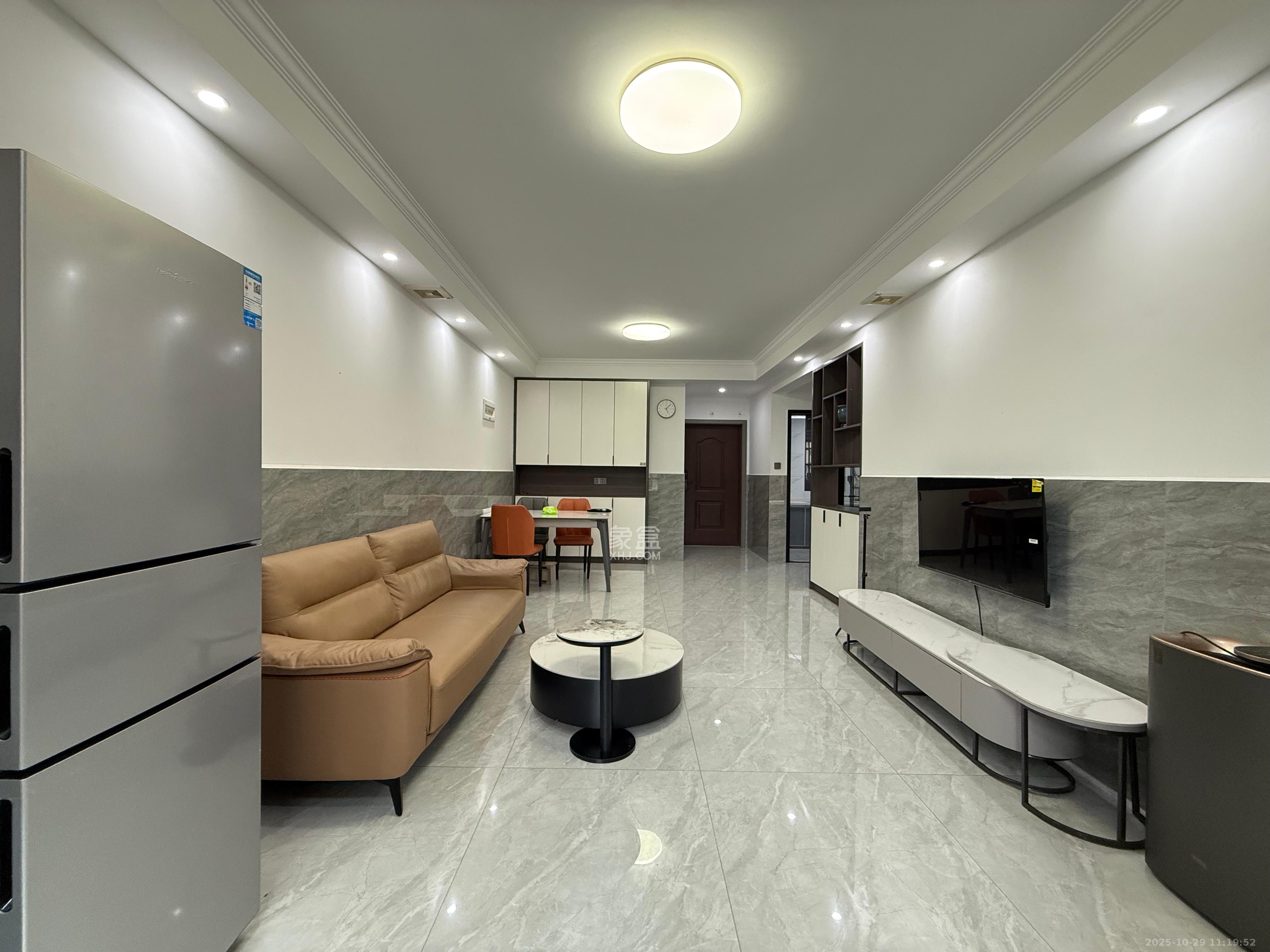 东合新苑  2室1厅1卫    2200.0元/月室内图