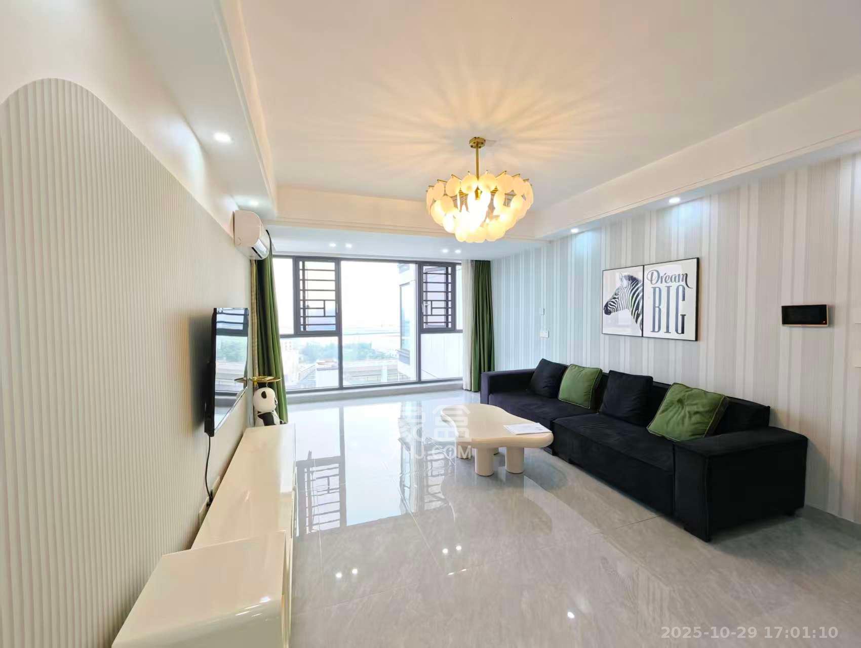 保利恒伟时光印象  4室2厅2卫    3000.0元/月