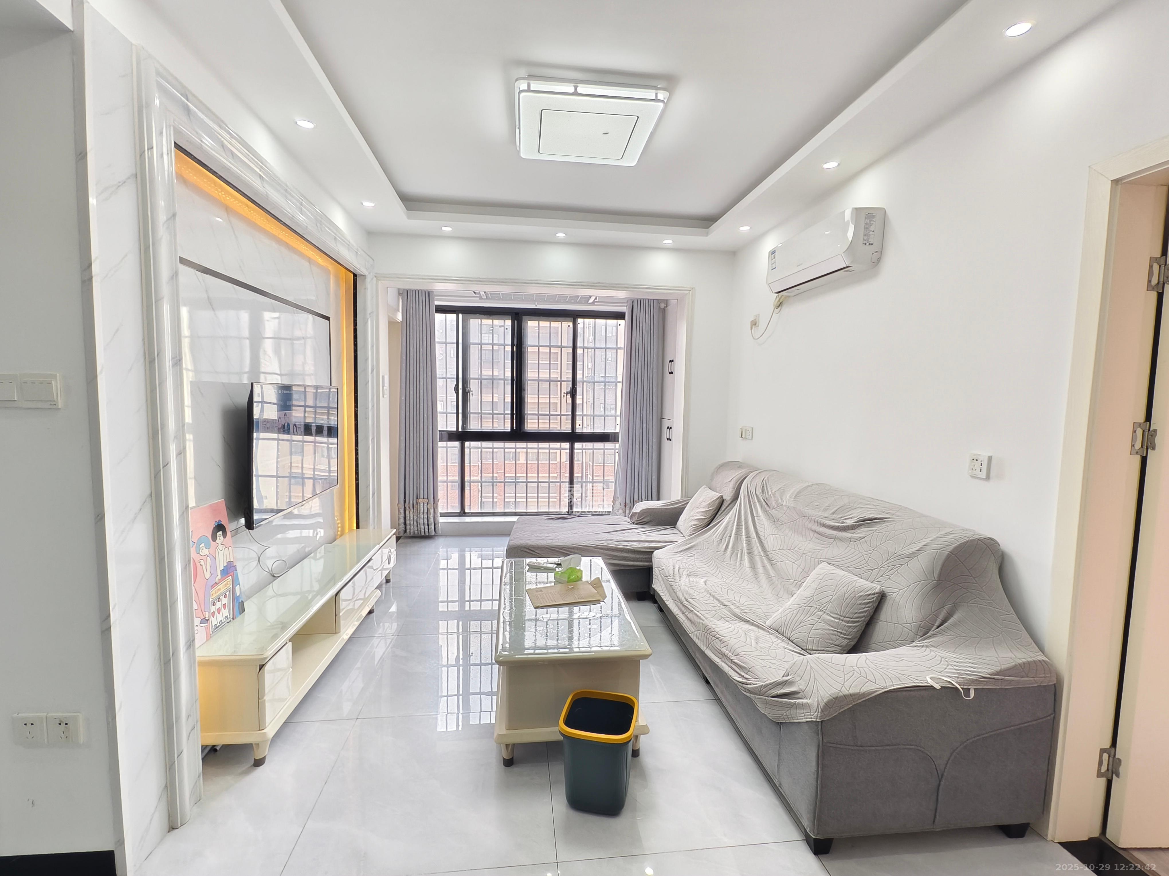 深业喜汇  2室1厅1卫    1900.0元/月 深业喜汇  2室1厅1卫    1900.0元/月室内图