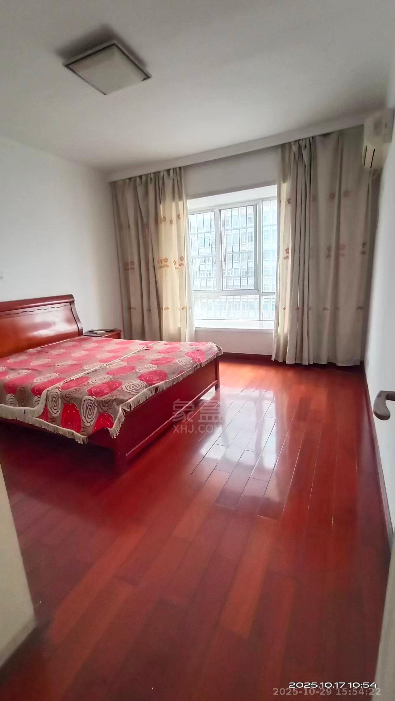 城南雅苑  4室2厅2卫    1400.0元/月室内图