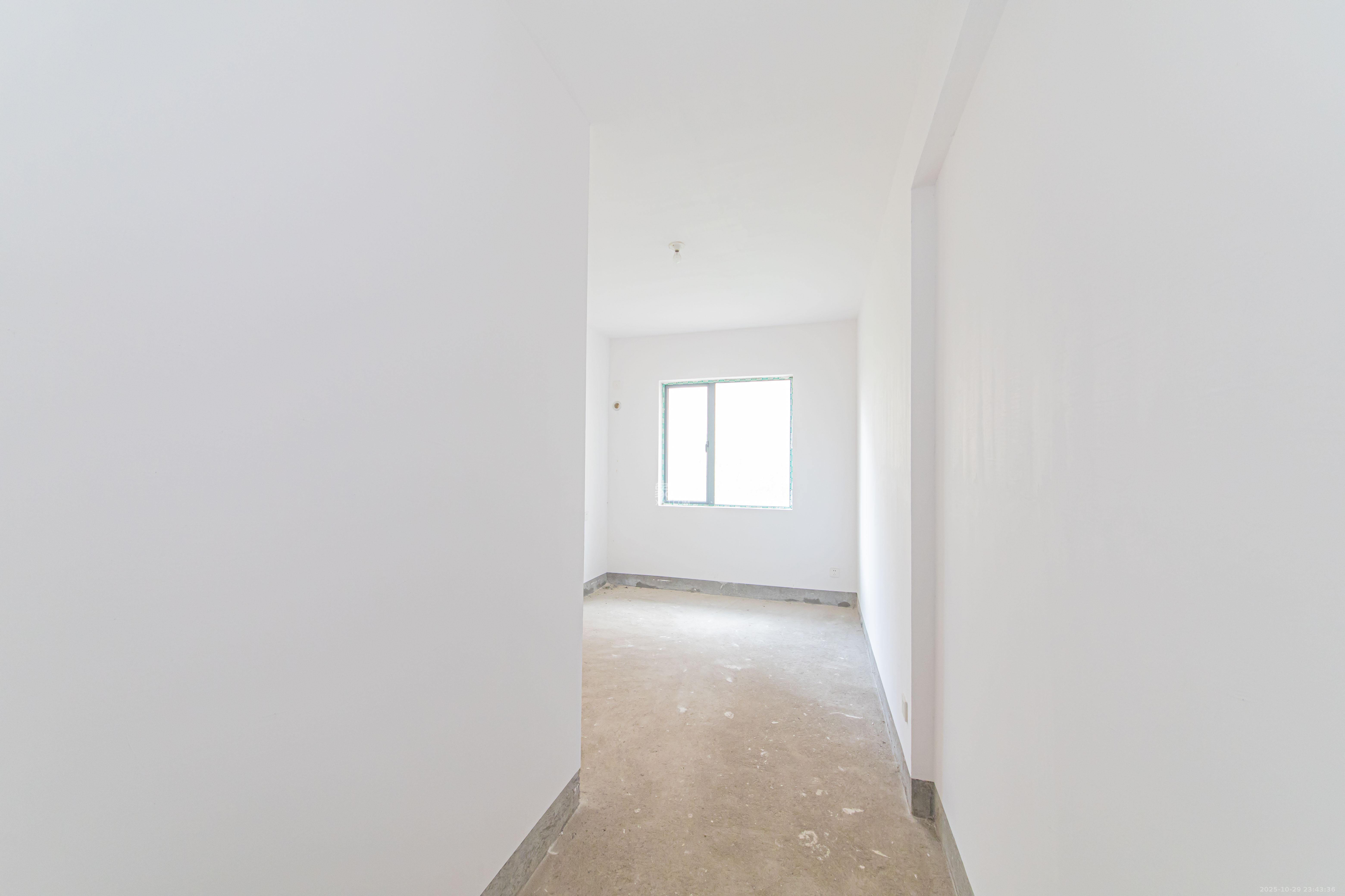 和美星城  4室2厅2卫    110.0万卧室