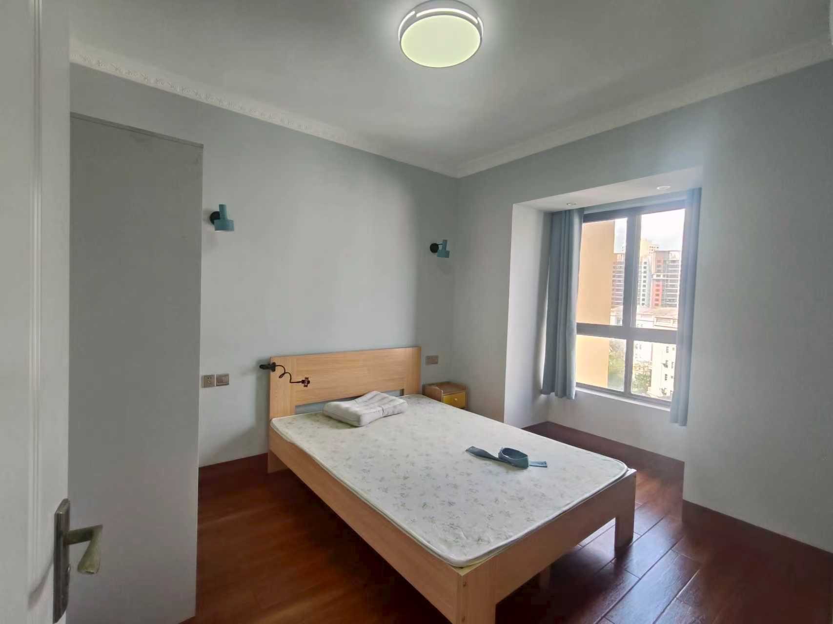 怡和湖城大境 2室2厅1卫 3400.0元/月 怡和湖城大境 2室2厅1卫 3400.0元/月室内图