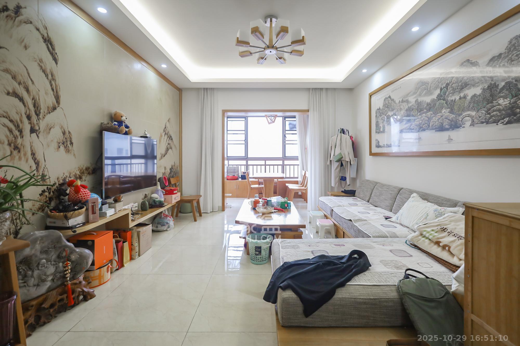 世茂铂翠湾二期  3室2厅1卫    139.8万