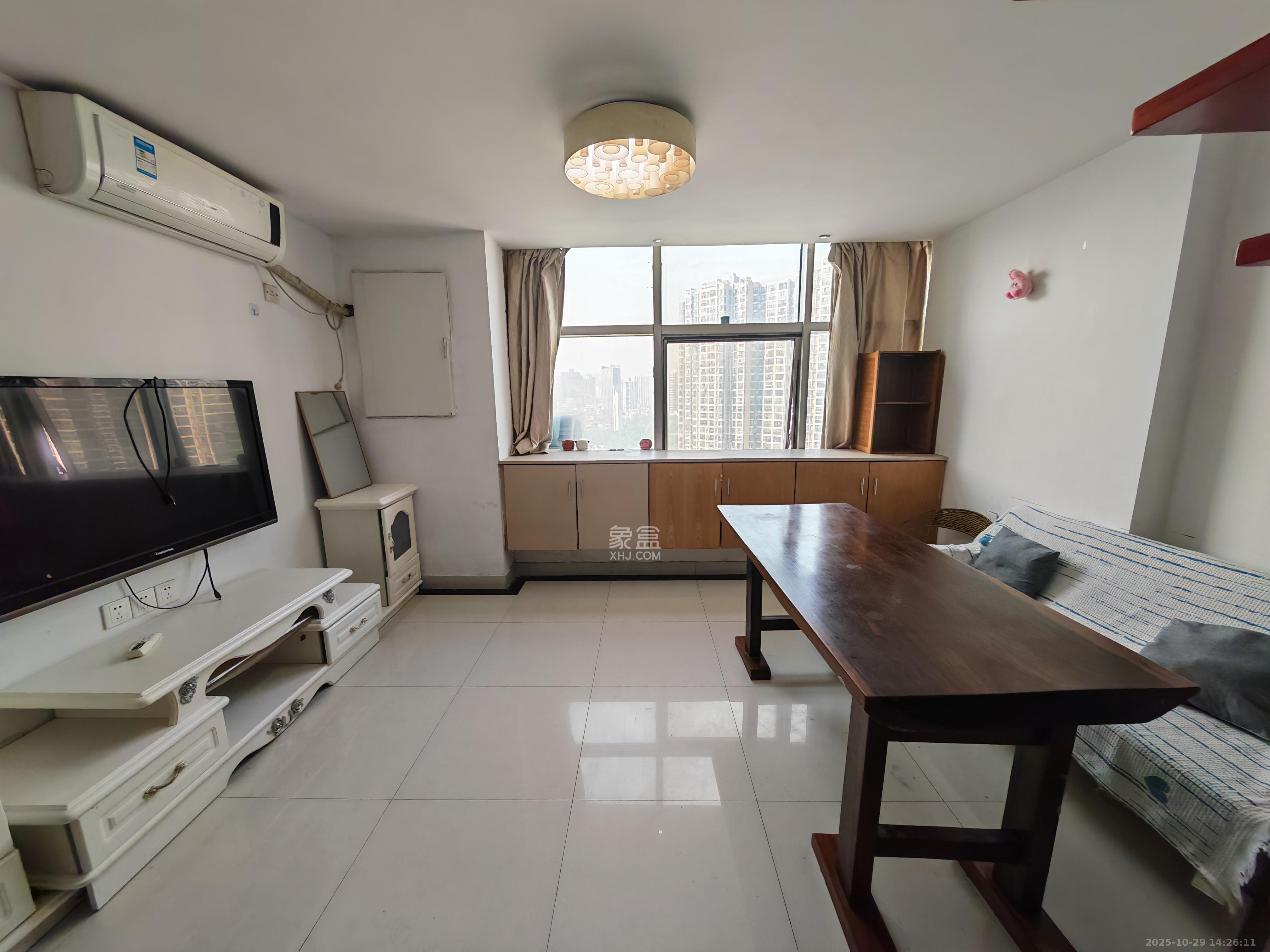 融圣国际  2室1厅1卫    1900.0元/月 融圣国际  2室1厅1卫    1900.0元/月