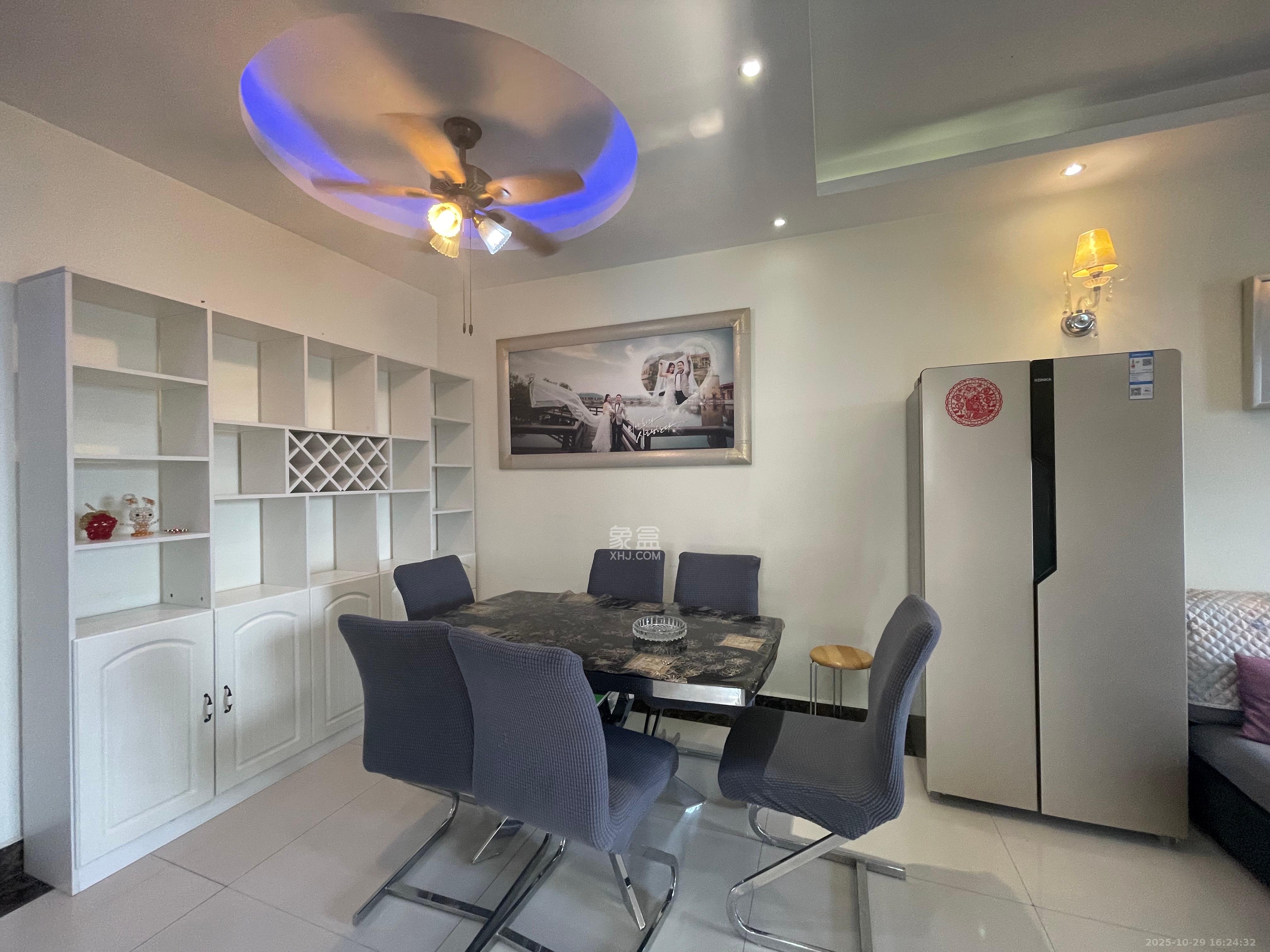 华美公寓（新猎鹰公寓）  2室1厅1卫    2200.0元/月室内图