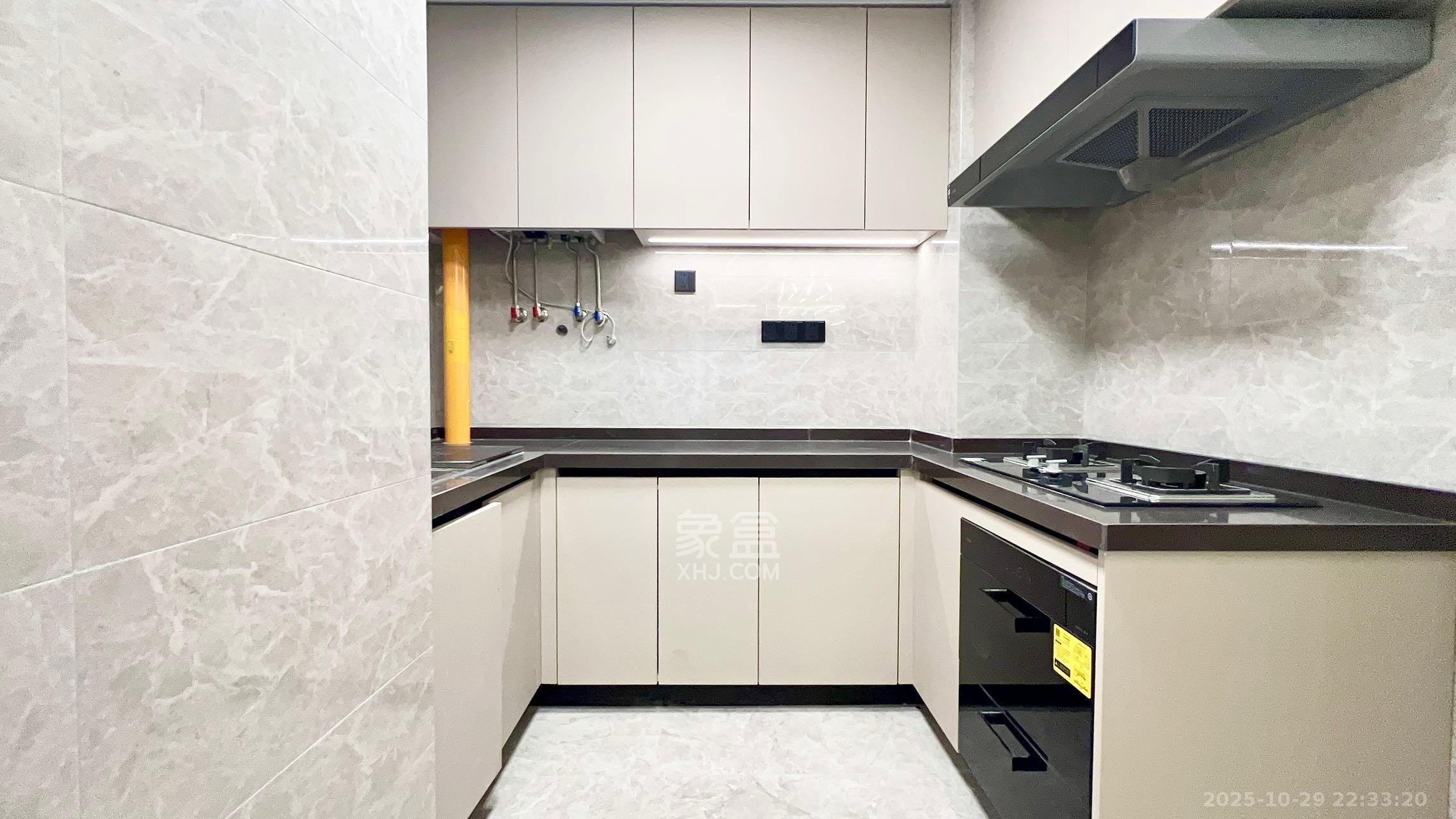 德奥上河城章  3室2厅1卫    4500.0元/月 德奥上河城章  3室2厅1卫    4500.0元/月室内图