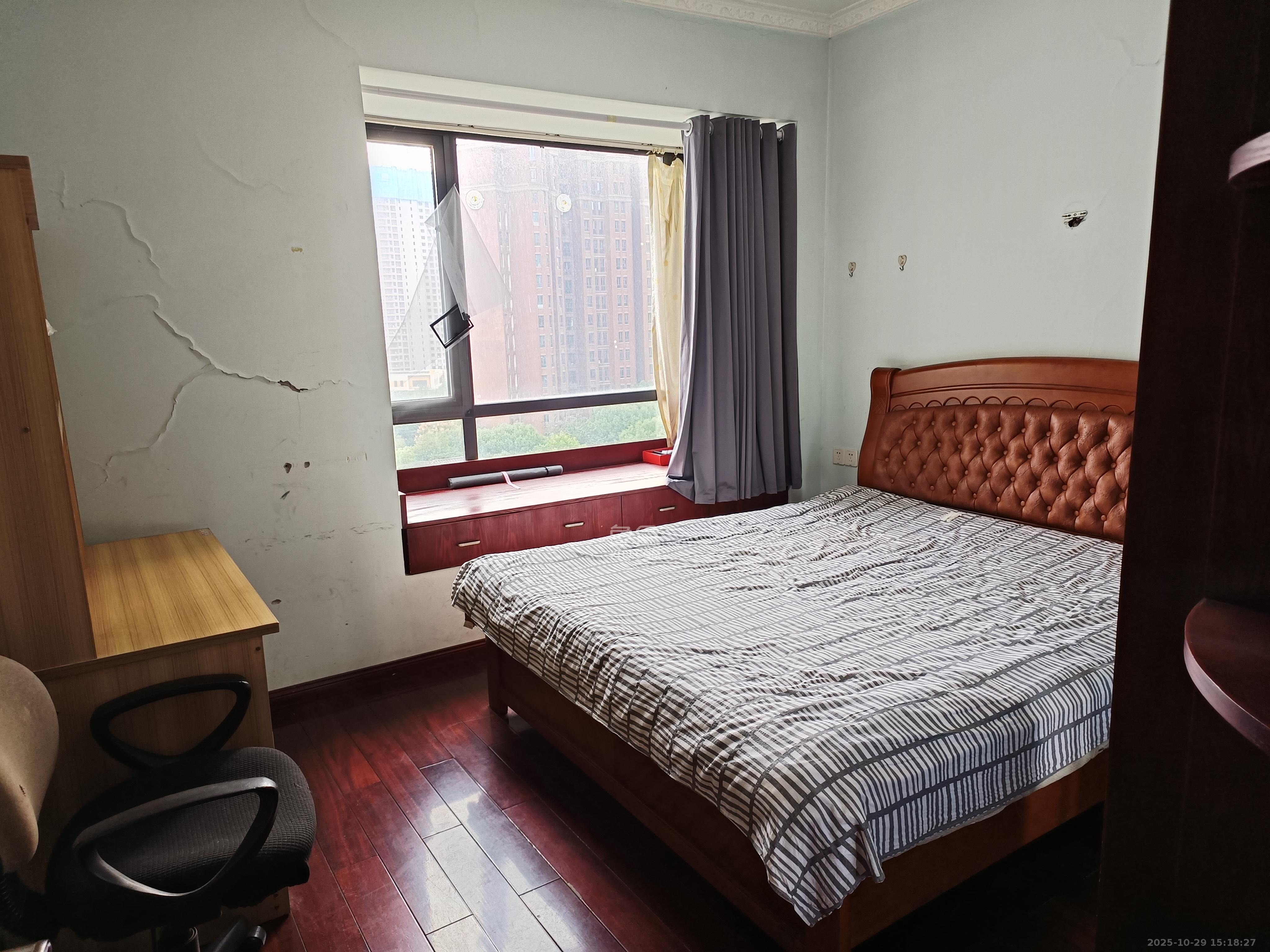 茂华国际湘  2室2厅1卫    2300.0元/月室内图