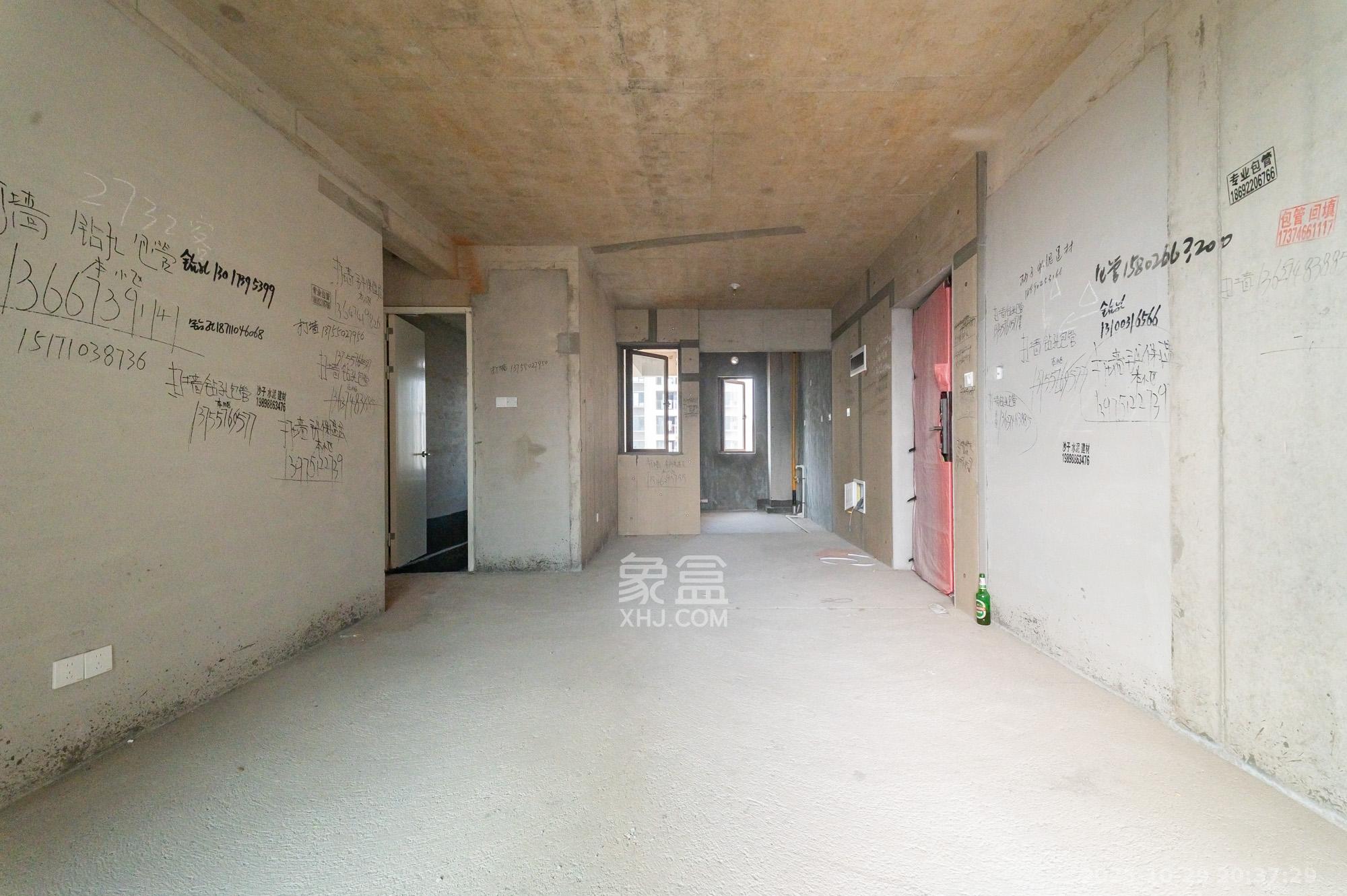 兴进珺府 4室2厅2卫 101.0万 兴进珺府 4室2厅2卫 101.0万客厅