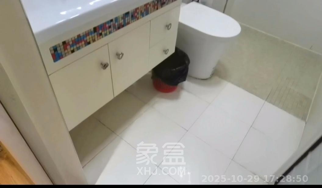 鑫科明珠  3室2厅2卫    2500.0元/月室内图