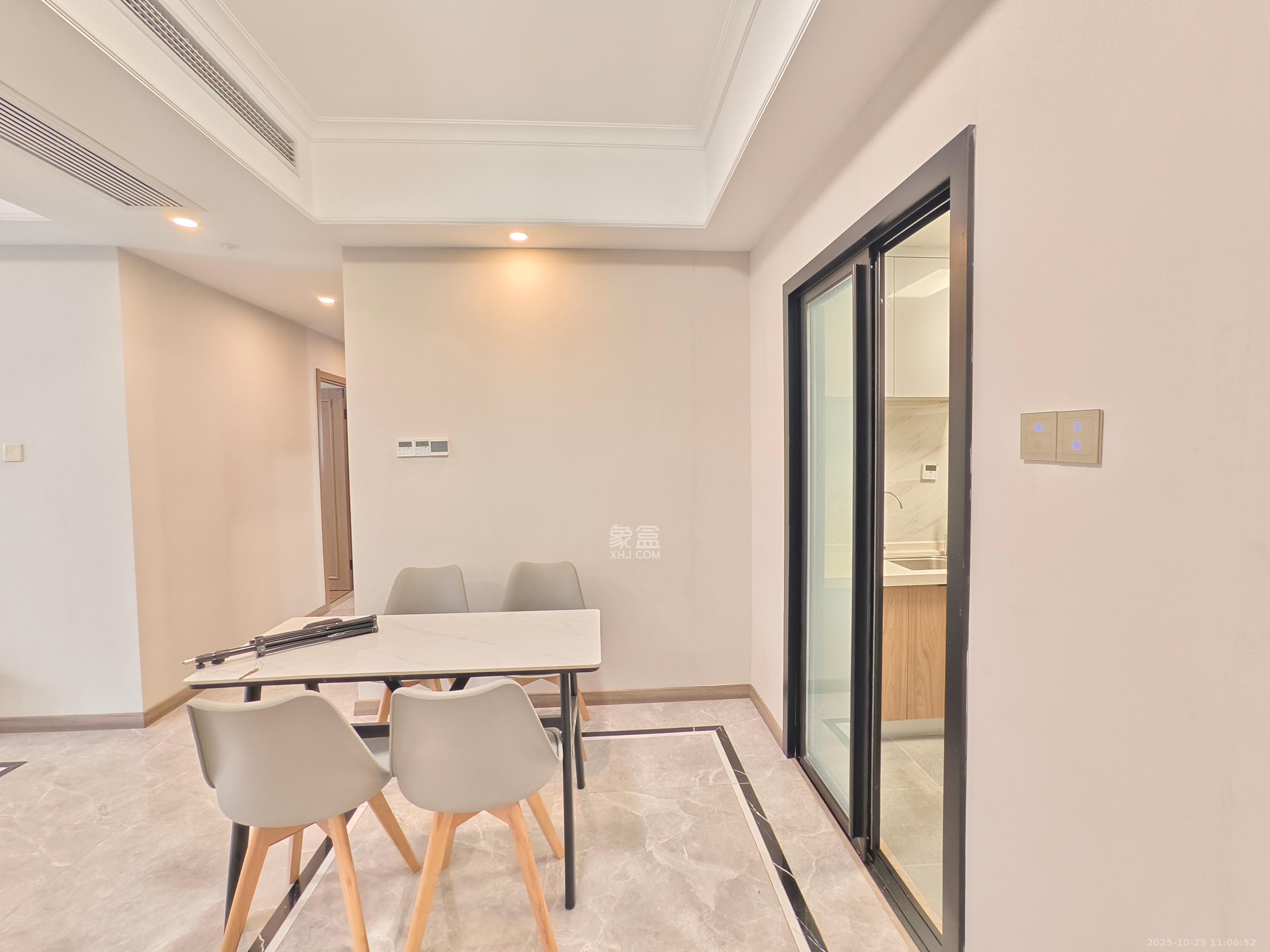 梦想新天地  3室2厅2卫    3000.0元/月室内图