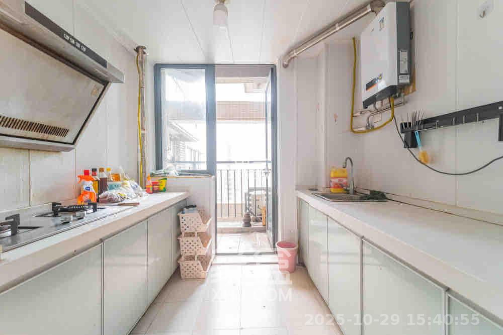 恒基凯旋门一二期  3室2厅1卫    1300.0元/月室内图