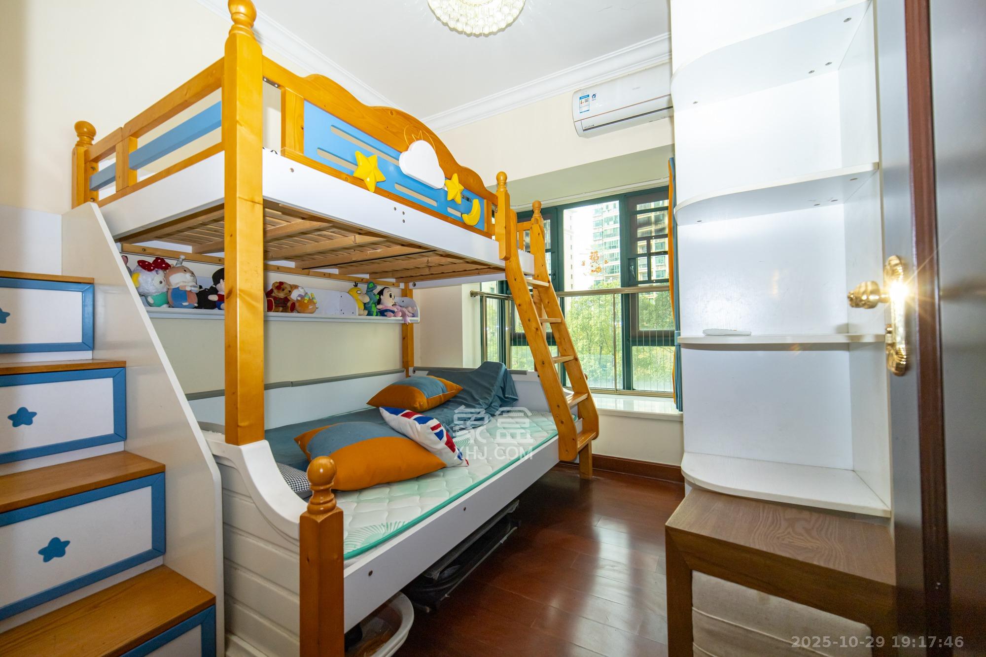 恒大雅苑  3室2厅2卫    112.0万卧室