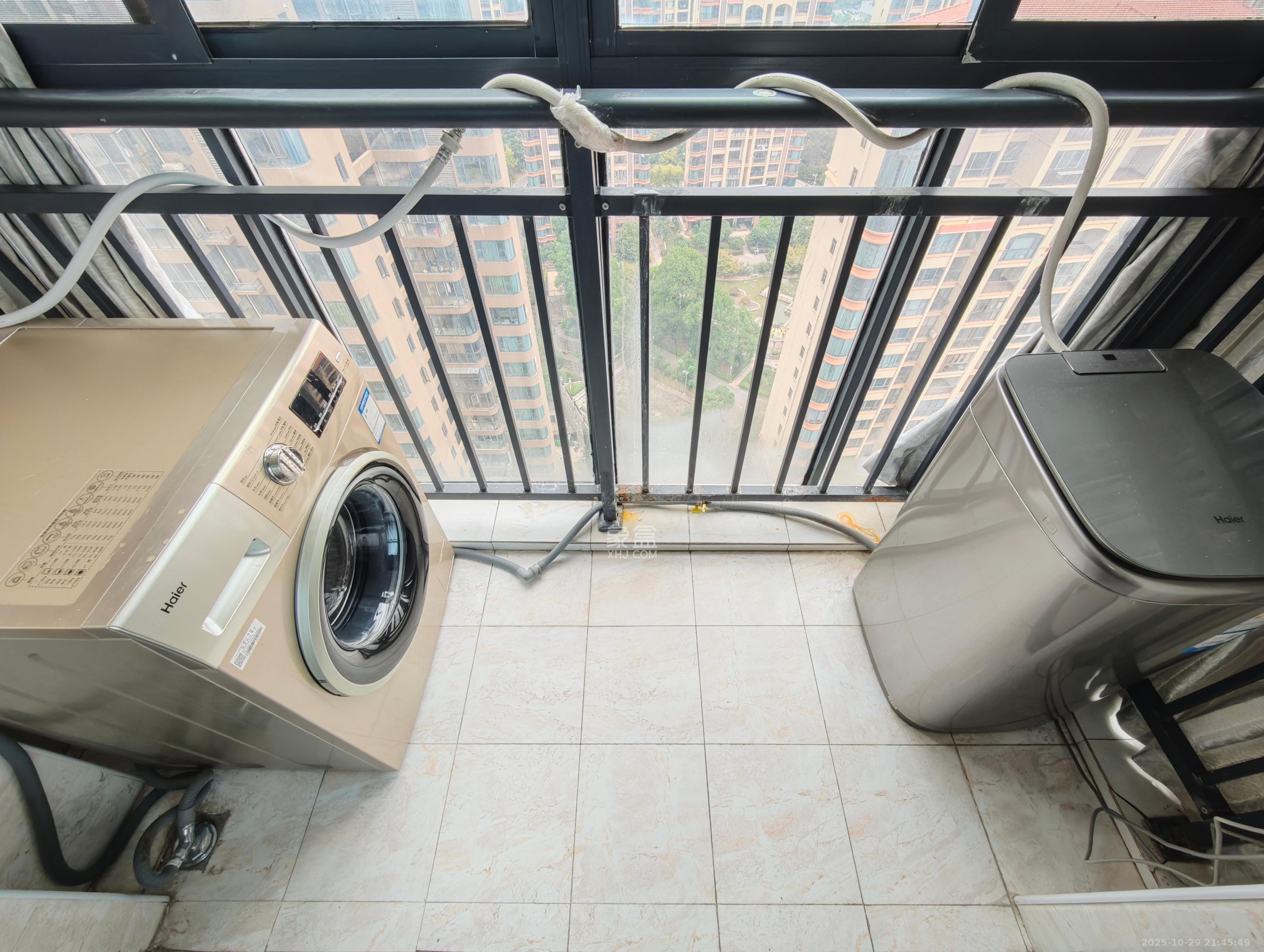 富春山  4室2厅2卫    110.0万 富春山  4室2厅2卫    110.0万阳台