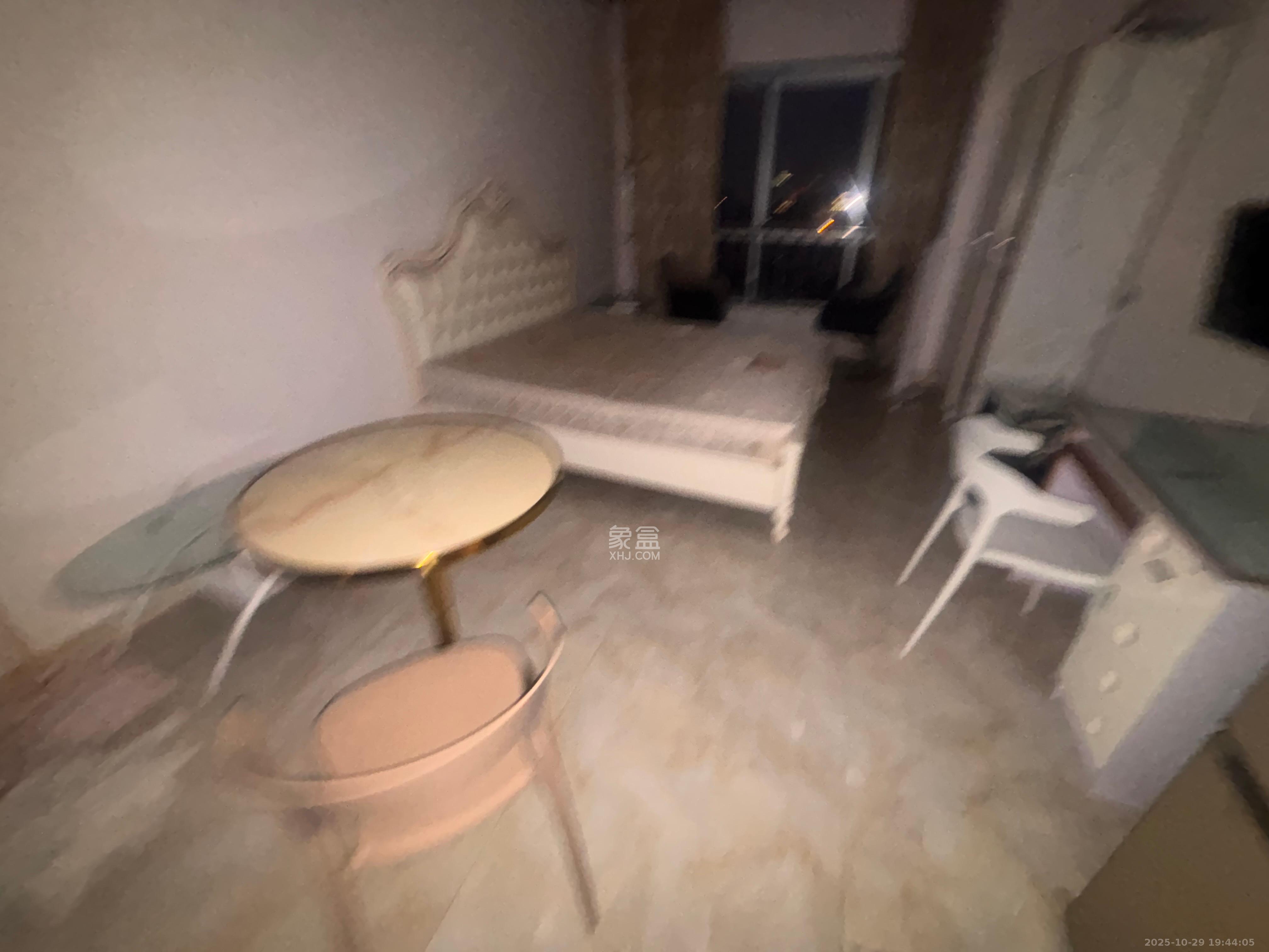 锦华时代  1室0厅0卫    1600.0元/月 锦华时代  1室0厅0卫    1600.0元/月室内图