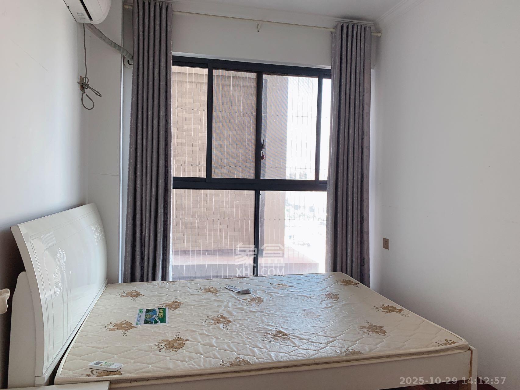 中南红领邦（红星嘉和苑）  1室2厅1卫    2200.0元/月室内图