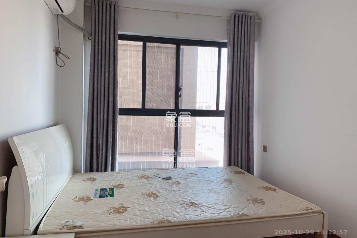 中南红领邦(红星嘉和苑) 1室2厅1卫 2200.0元/月 中南红领邦(红星嘉和苑) 1室2厅1卫 2200.0元/月室内图