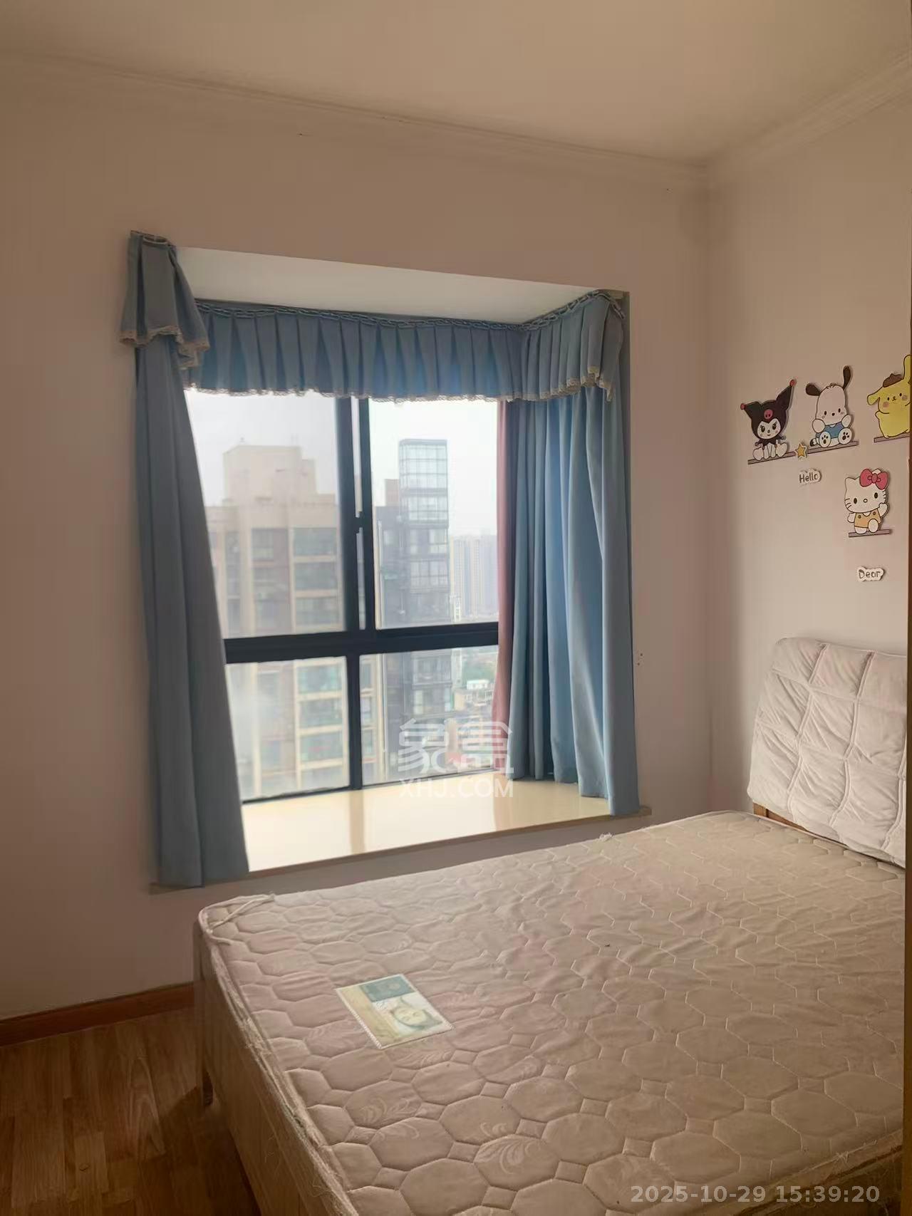 城南故事家园 3室2厅2卫 2200.0元/月 城南故事家园 3室2厅2卫 2200.0元/月室内图