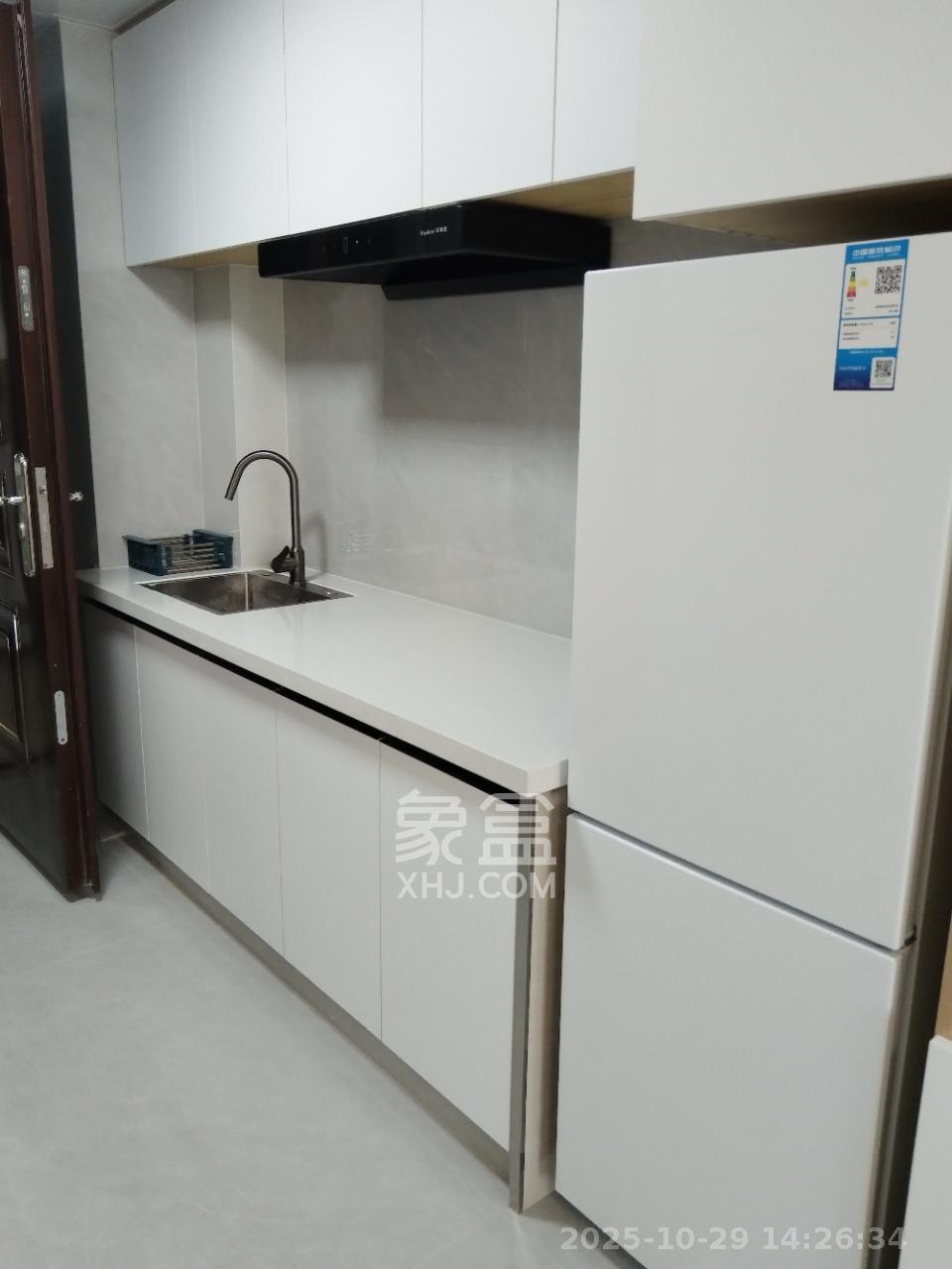 中海珑悦府  1室1厅1卫    1200.0元/月室内图