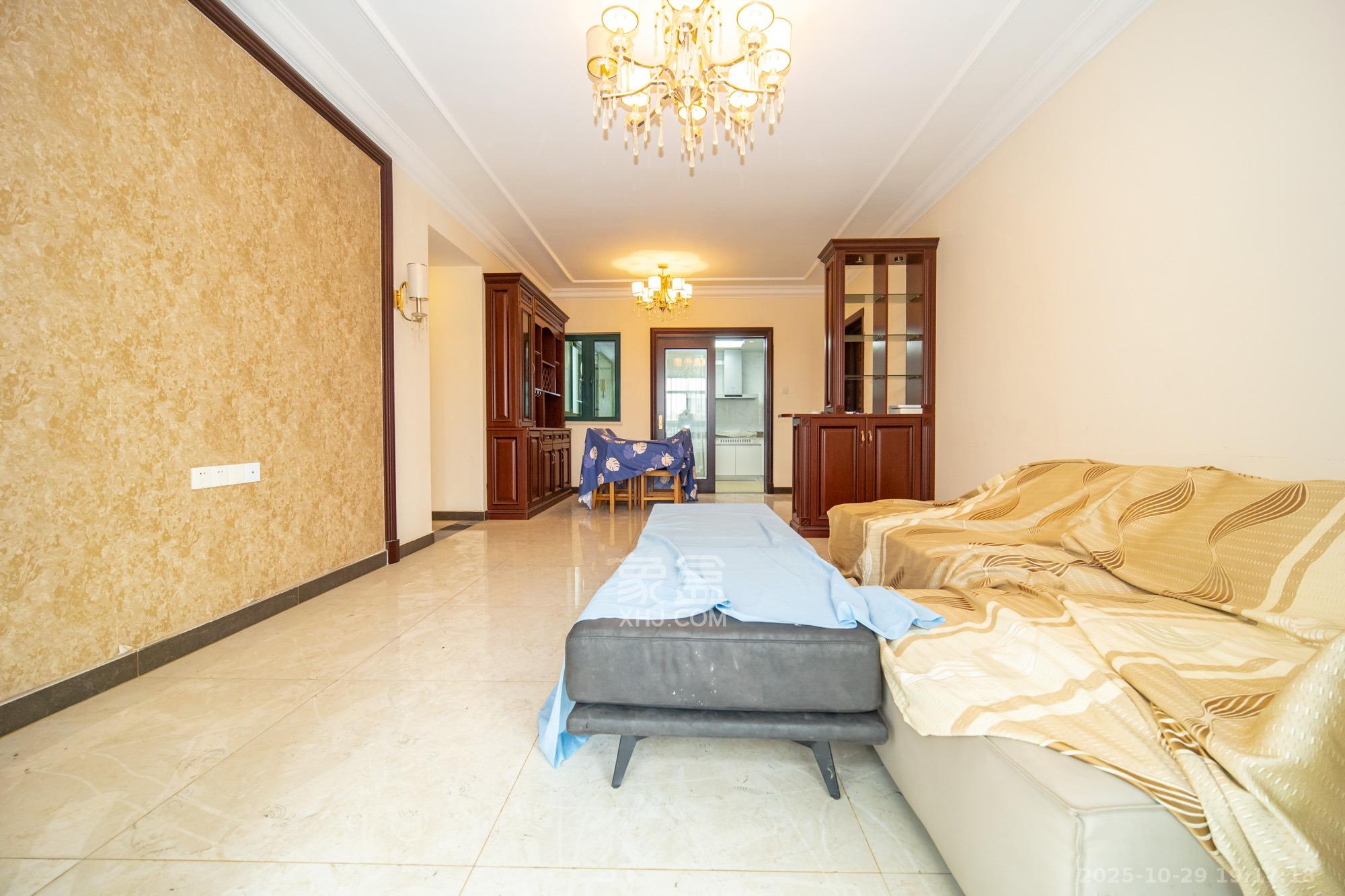 恒大雅苑 1室0厅0卫 100.0万 恒大雅苑 1室0厅0卫 100.0万客厅