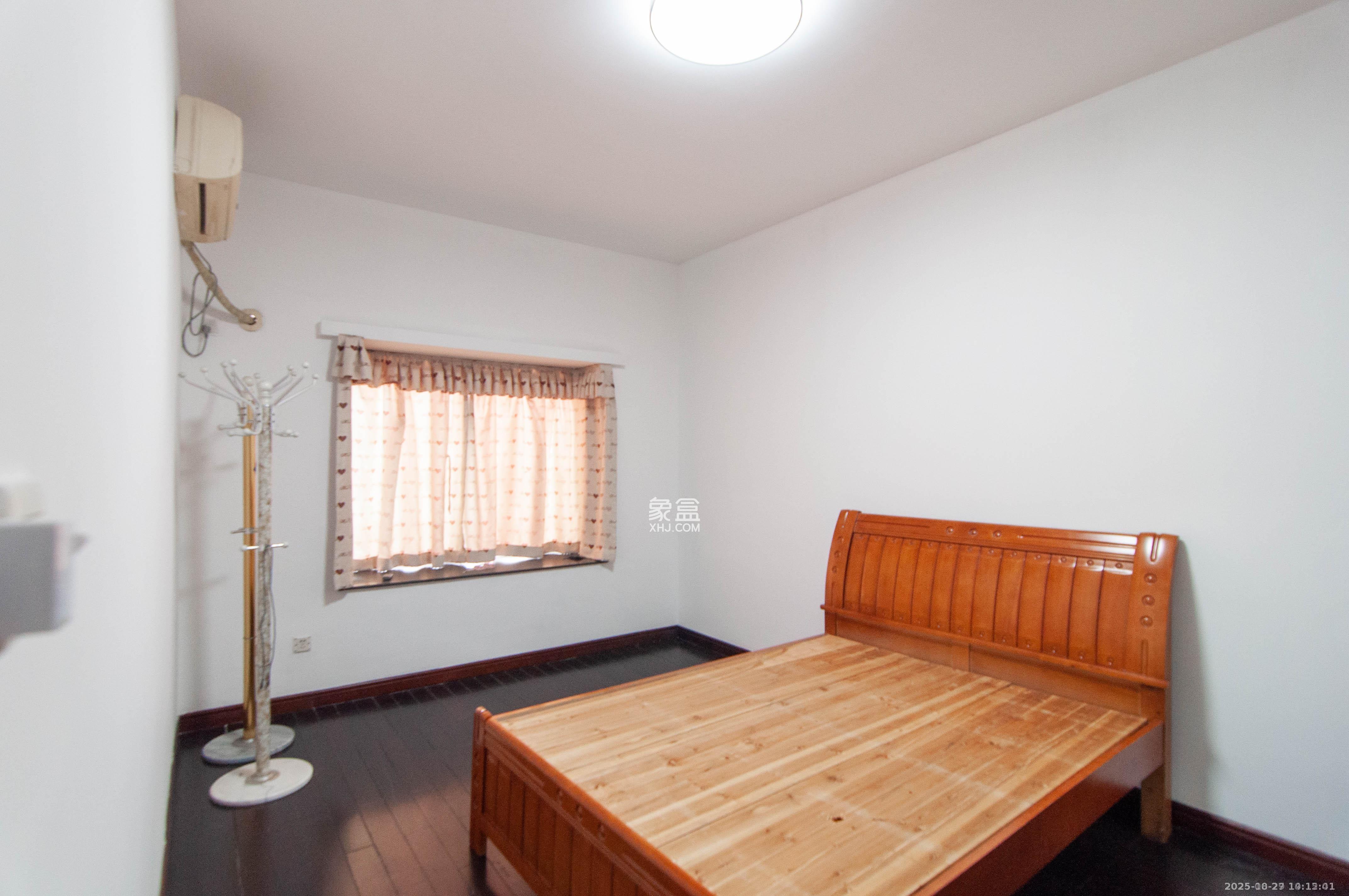 望麓锦园  4室1厅2卫    2200.0元/月 望麓锦园  4室1厅2卫    2200.0元/月室内图