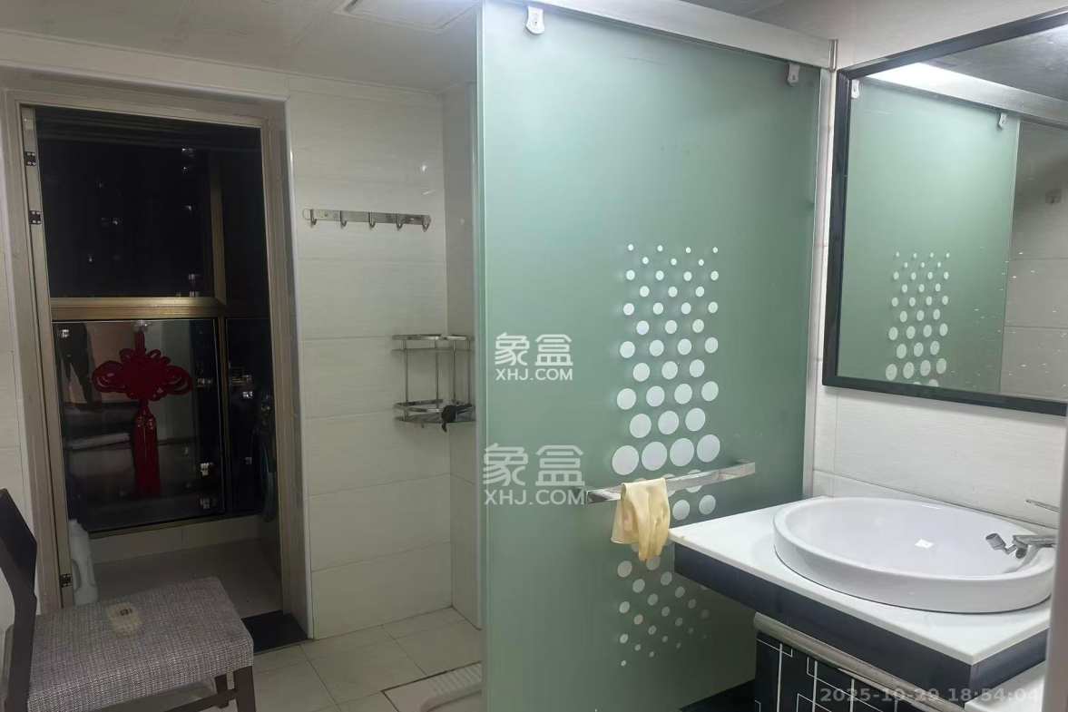 江山帝景哈佛  3室2厅1卫    2200.0元/月 江山帝景哈佛  3室2厅1卫    2200.0元/月室内图