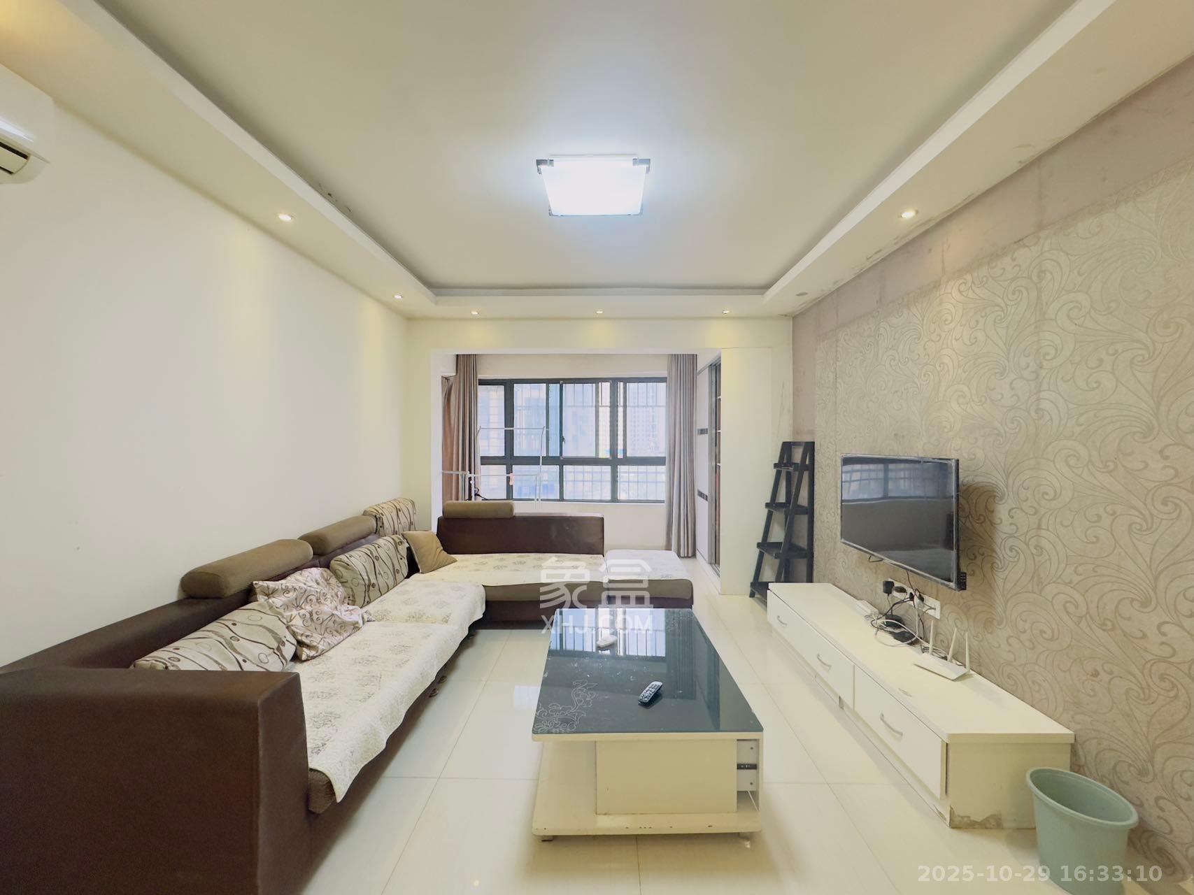 保利麓谷林语C区  1室0厅0卫    2200.0元/月室内图1