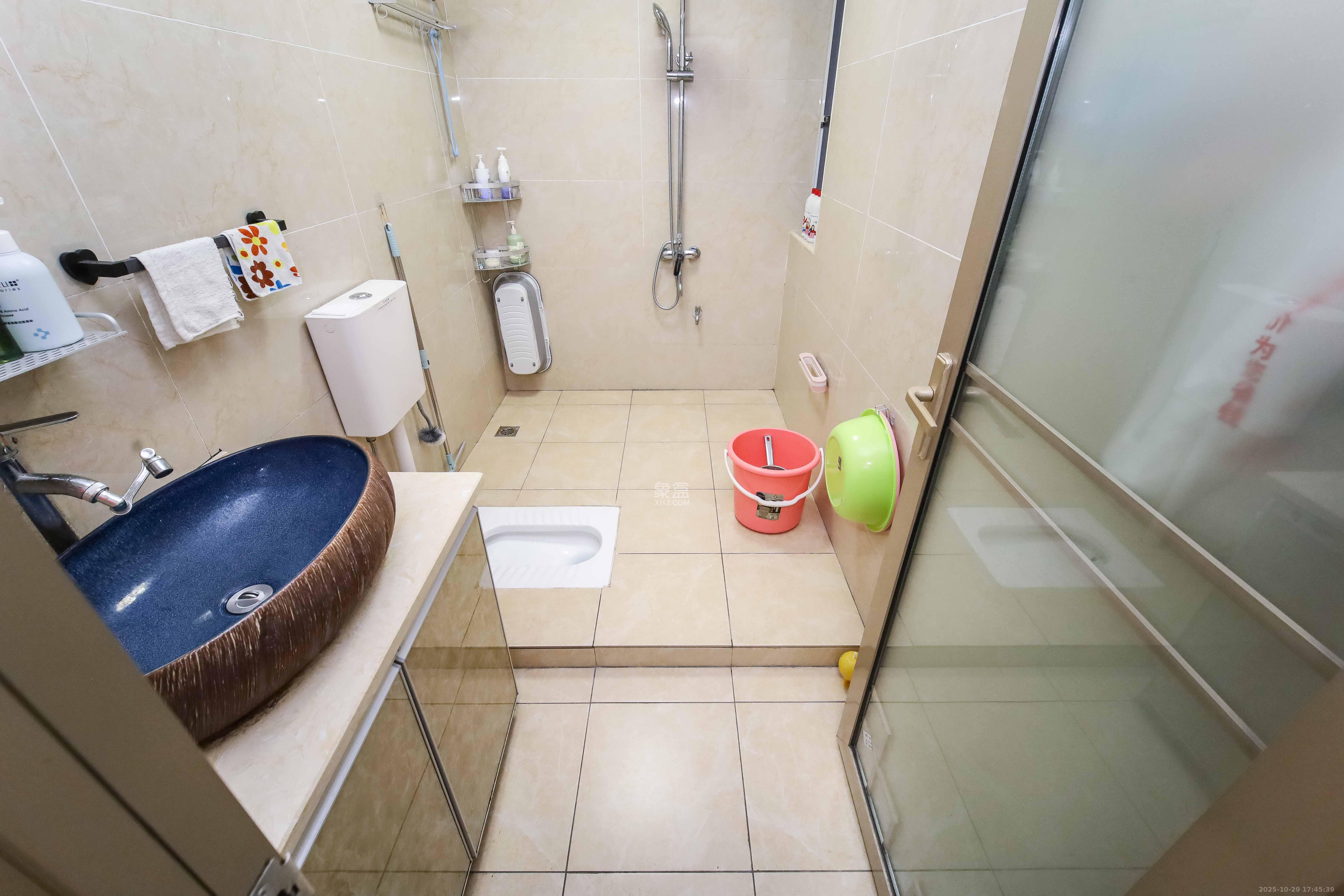 金地格林公馆  3室2厅2卫    110.0万 金地格林公馆  3室2厅2卫    110.0万卫生间