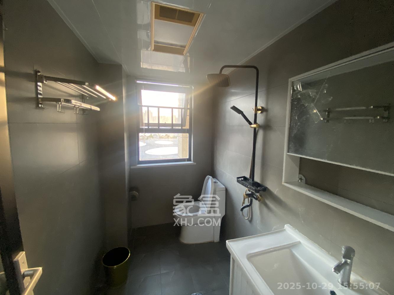 明发阅江悦府  5室2厅2卫    2650.0元/月室内图