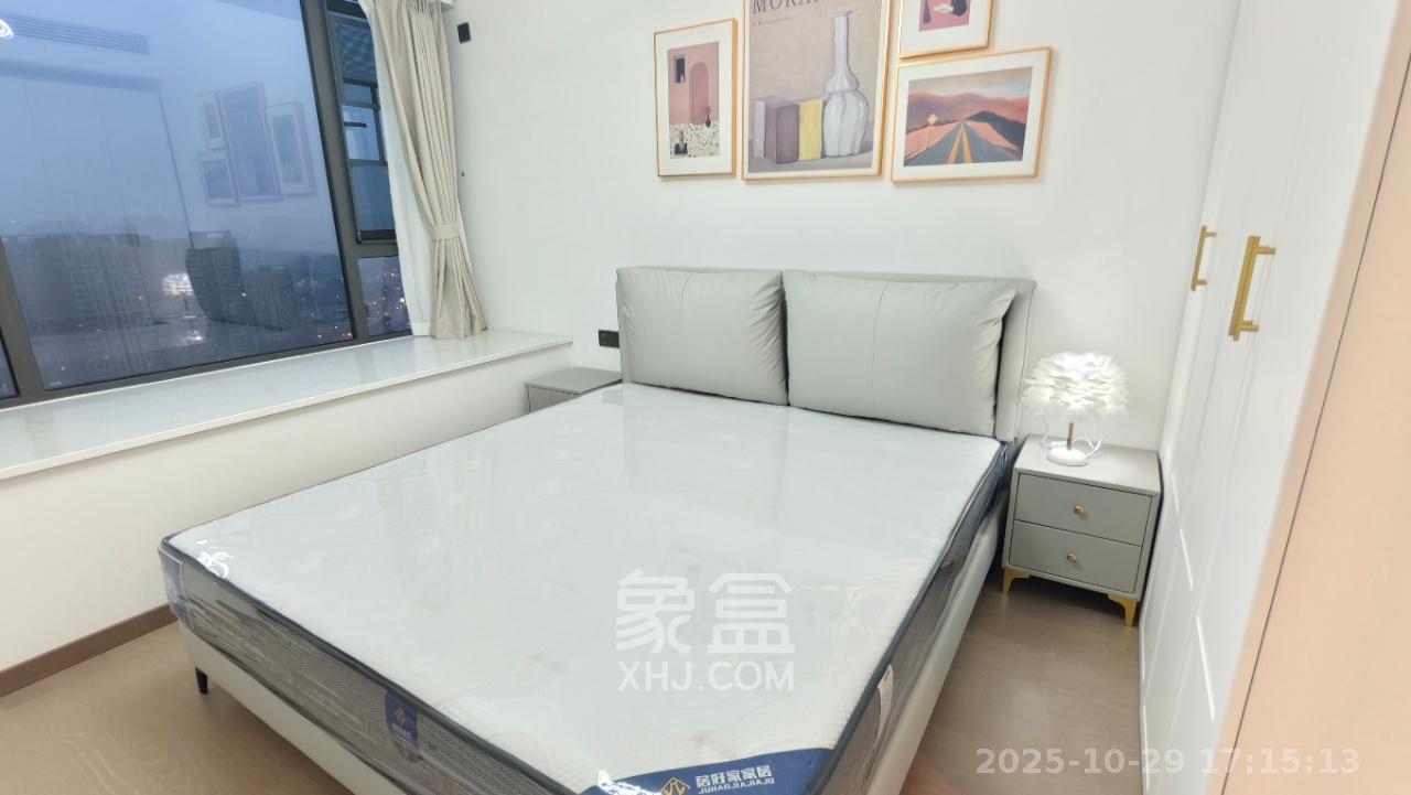 绿地V岛  3室2厅2卫    4200.0元/月 绿地V岛  3室2厅2卫    4200.0元/月室内图