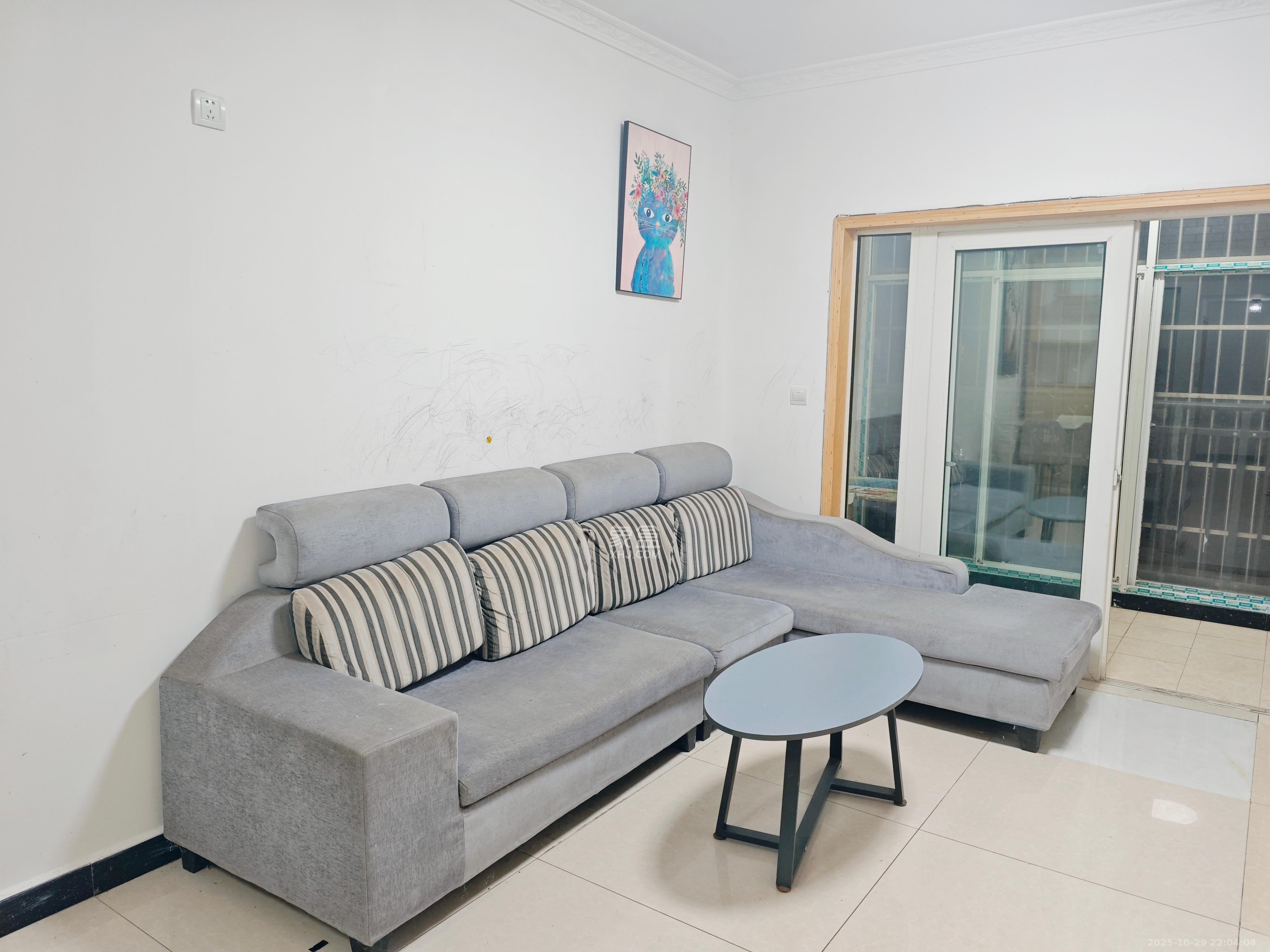 和馨园 2室2厅1卫 1800.0元/月 和馨园 2室2厅1卫 1800.0元/月室内图